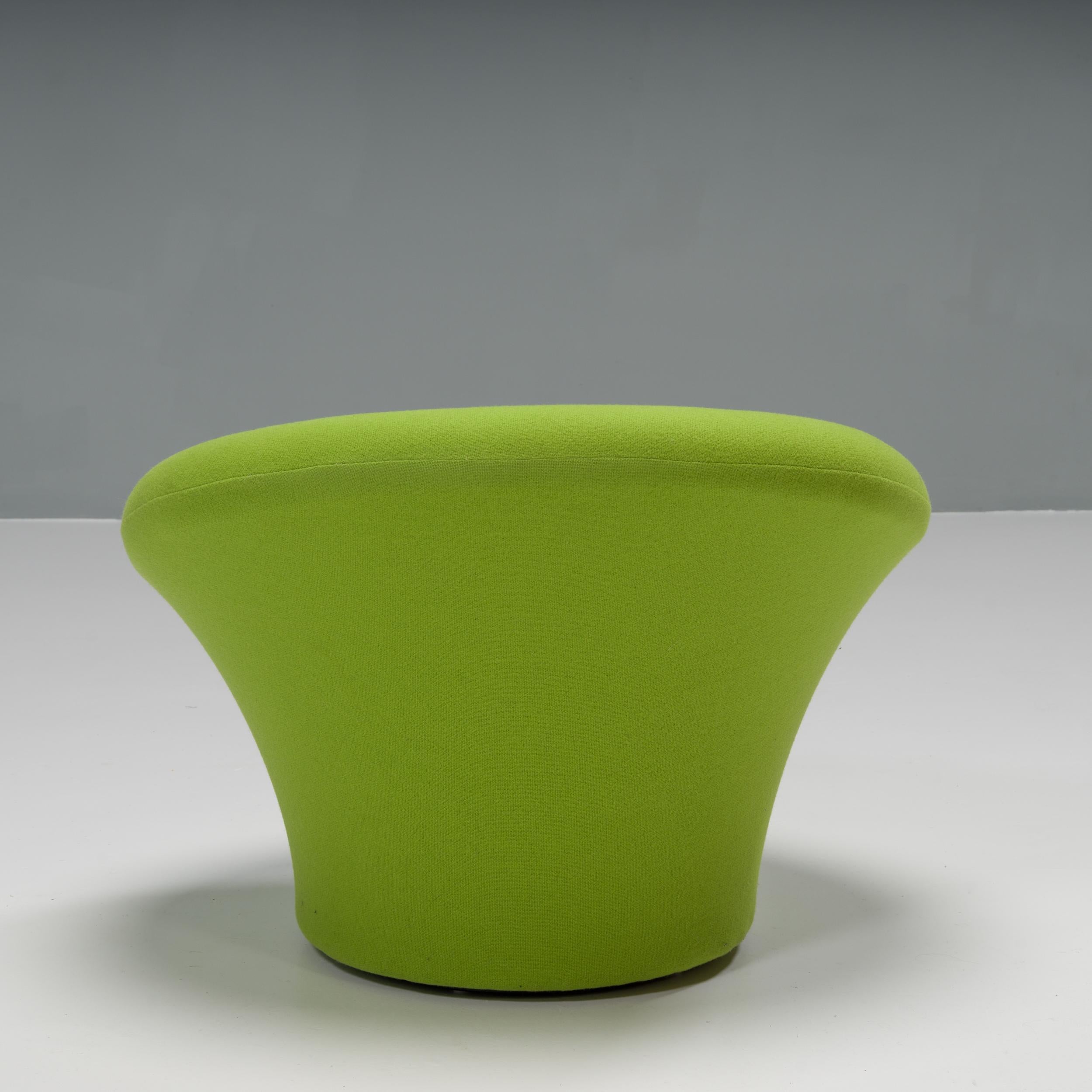 Der 1960 von Pierre Paulin in Zusammenarbeit mit Artifort entworfene Mushroom Chair, auch bekannt als F560, ist Teil der ständigen Sammlung des Museum of Modern Art und damit eine echte Design-Ikone.

Inspiriert von den Badeanzügen der Frauen, war
