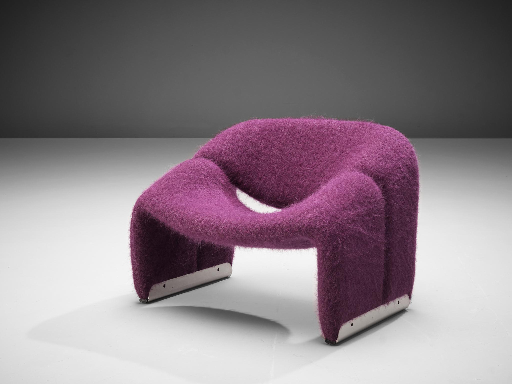 Pierre Paulin for Artifort, 'Groovy' lounge chair model F598, purple Pierre Frey upholstery, aluminum, The Netherlands, 1972

Stunning Pop Art model by Pierre Paulin that emphasizes what the designer is best known for: new materials and fluid,