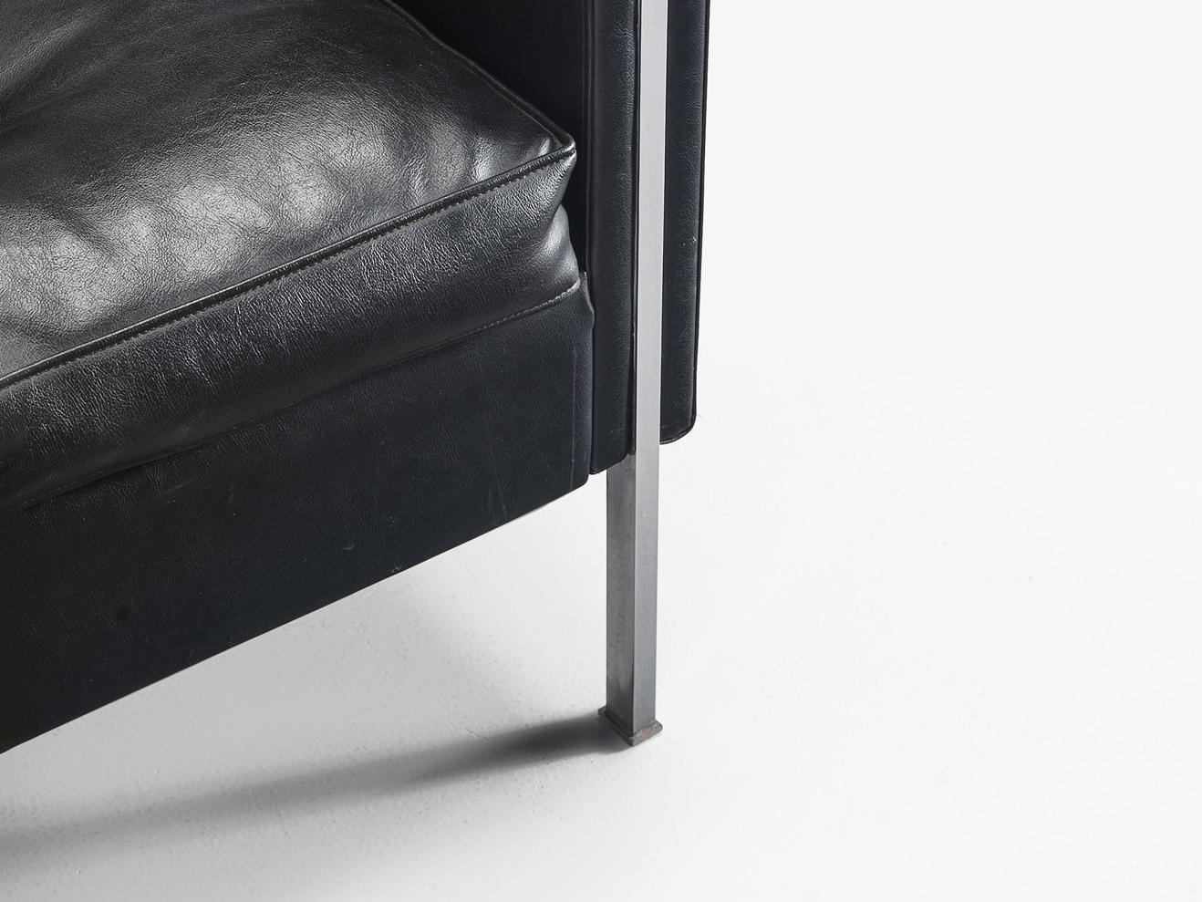 Mid-Century Modern Pierre Paulin pour Artifort Chaise longue en cuir noir  en vente