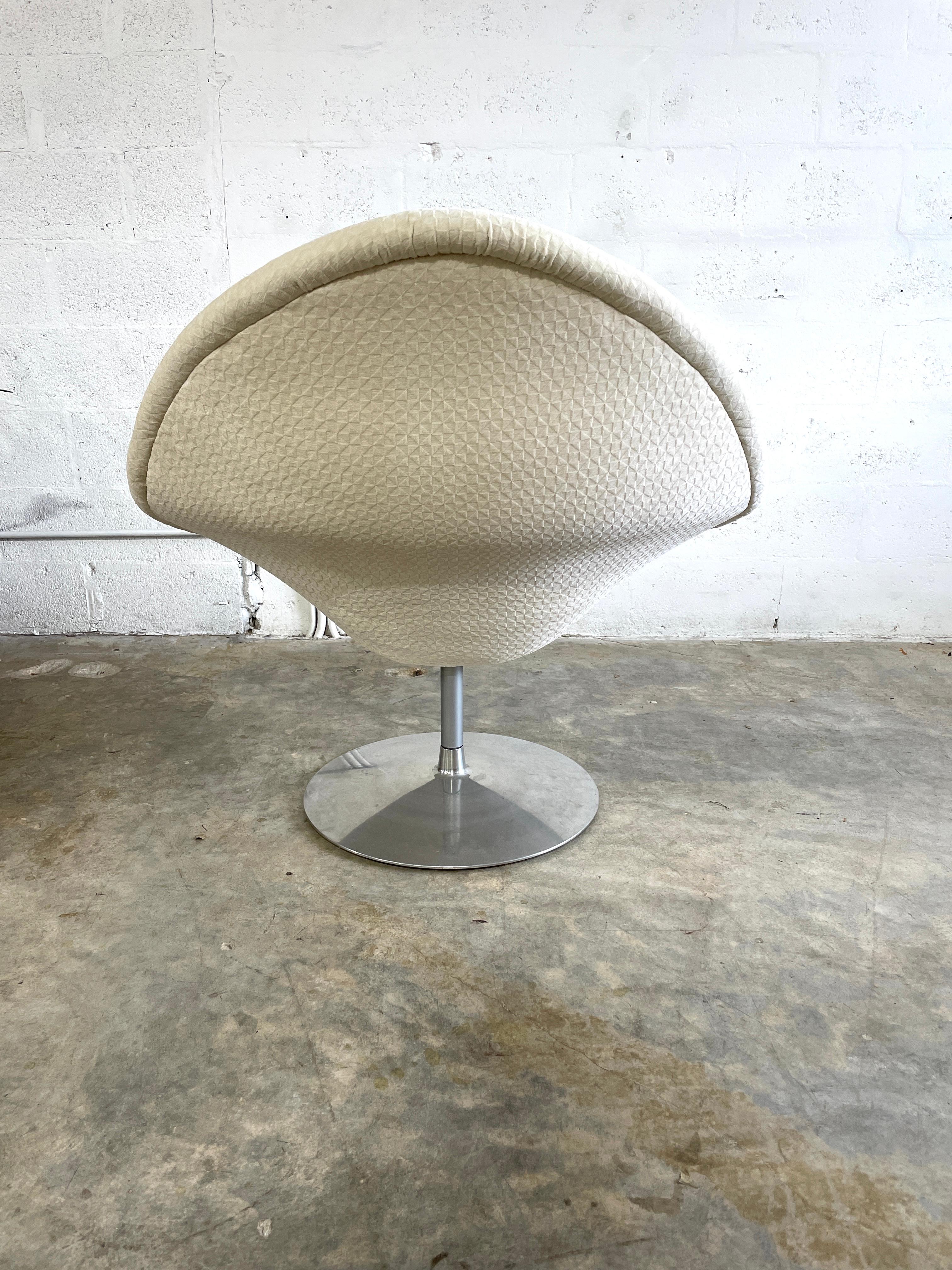 Mid-Century Modern Pierre Paulin for Artifort Mid Century Big Globe Chair For Sale