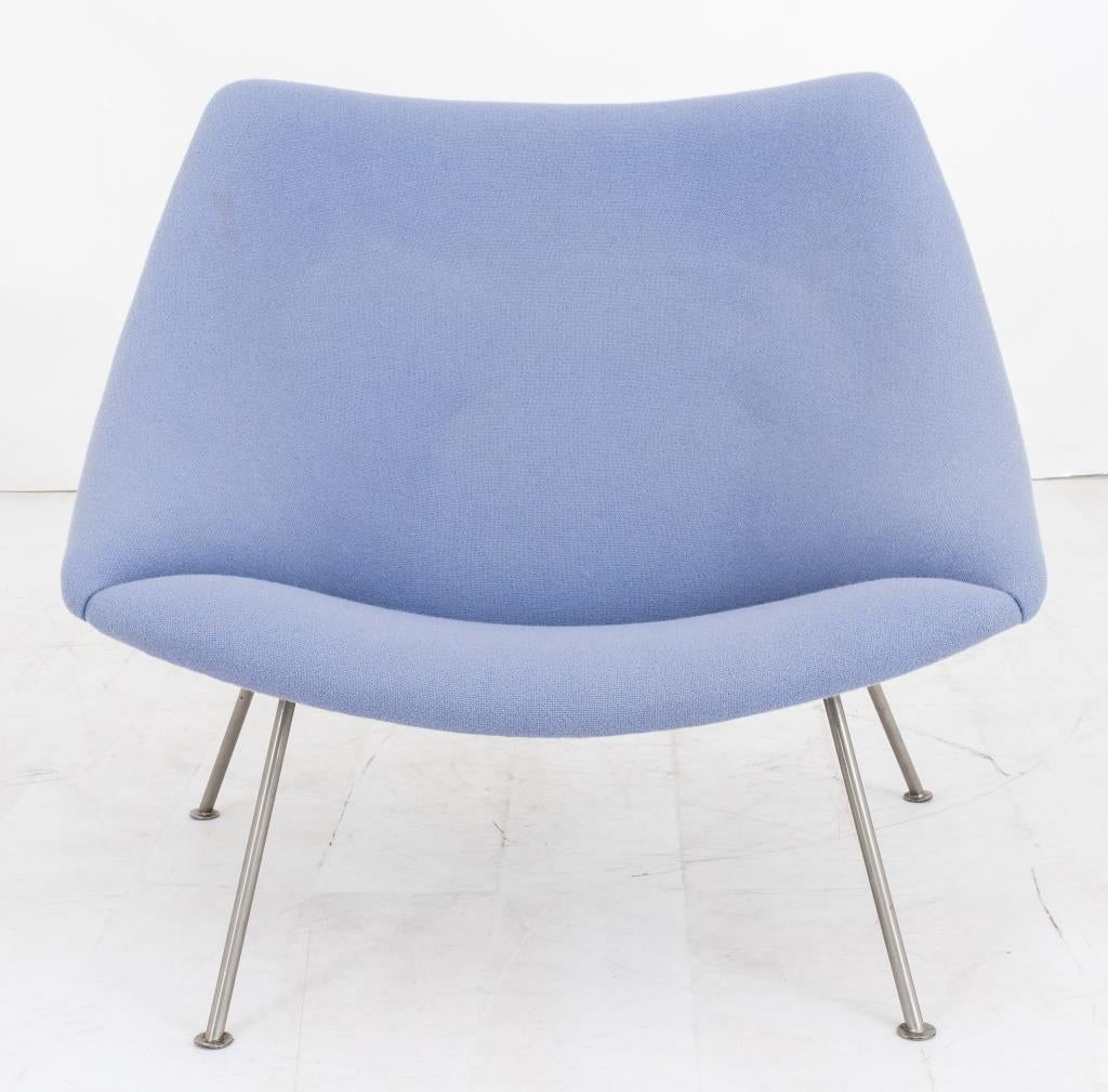 Pierre Paulin for Artifort Oyster Chair, lavender purple wool upholstery.

Dealer: S138XX