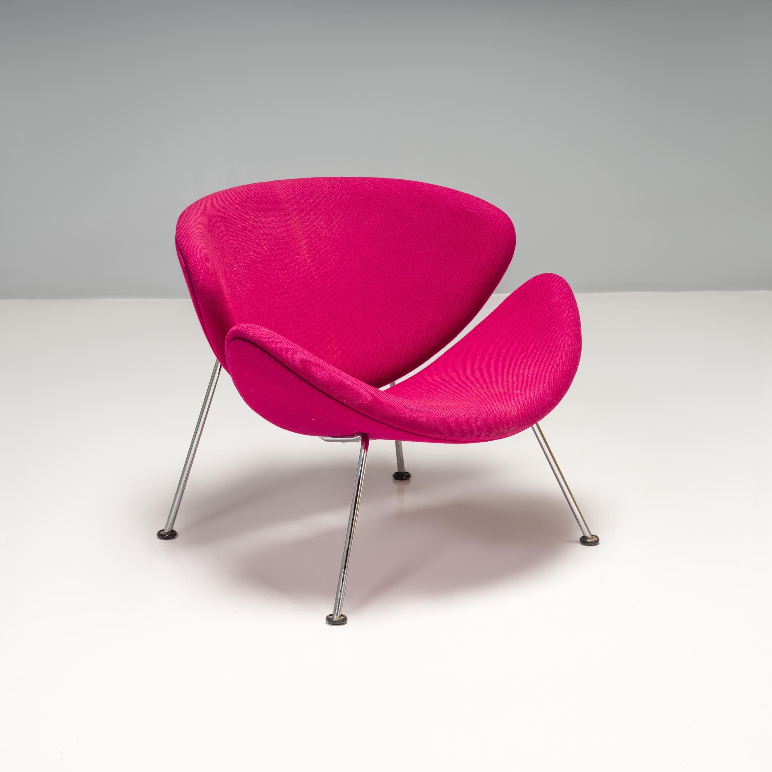Originally designed by Pierre Paulin in collaboration with Artifort in the 50s, the Orange Slice chair was not manufactured until 1960, and has since gone on to become a design icon.

The unique design was conceived after Paulin began using the