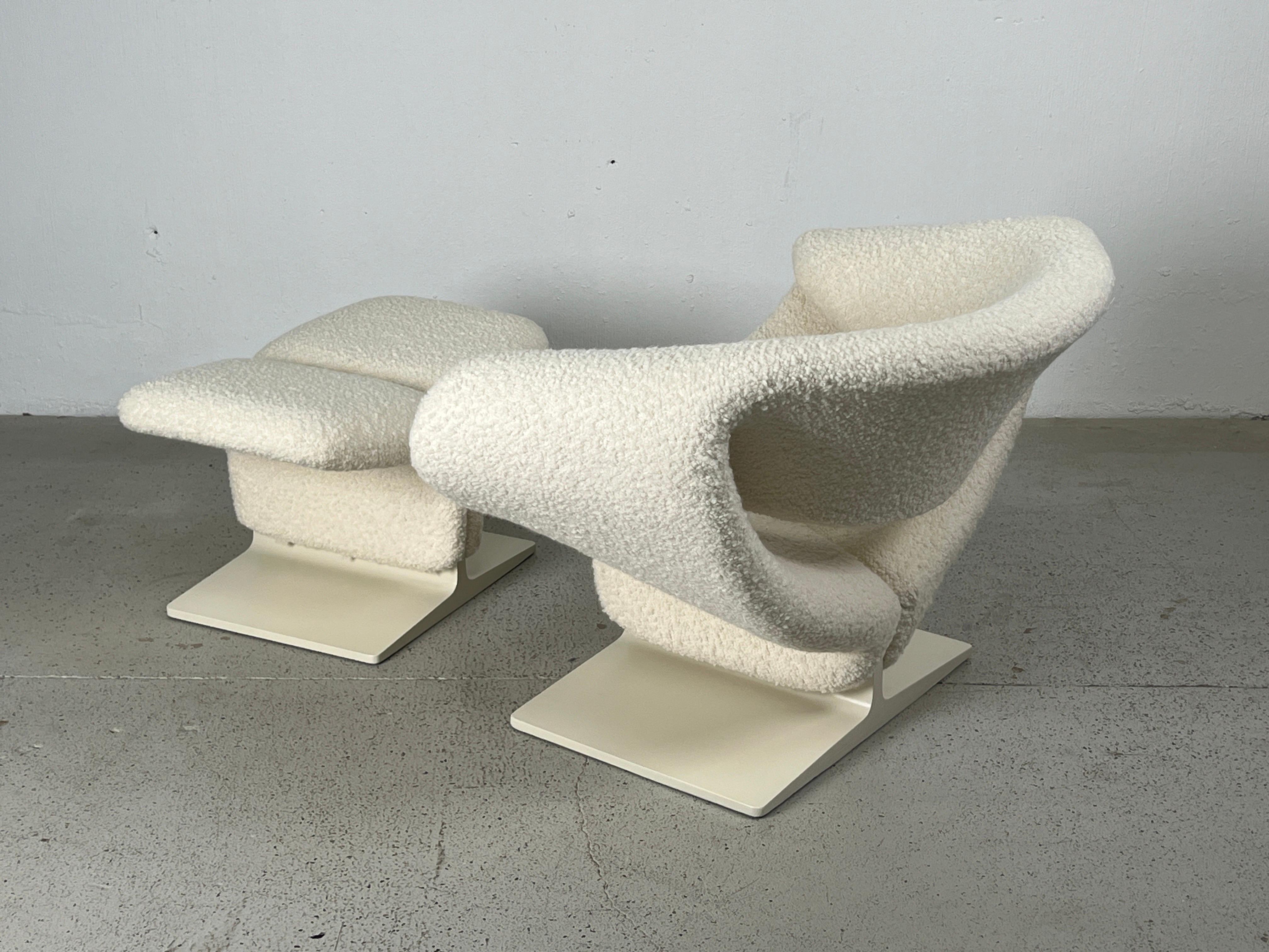 Mid-20th Century Pierre Paulin for Artifort Ribbon Chair and Ottoman  For Sale