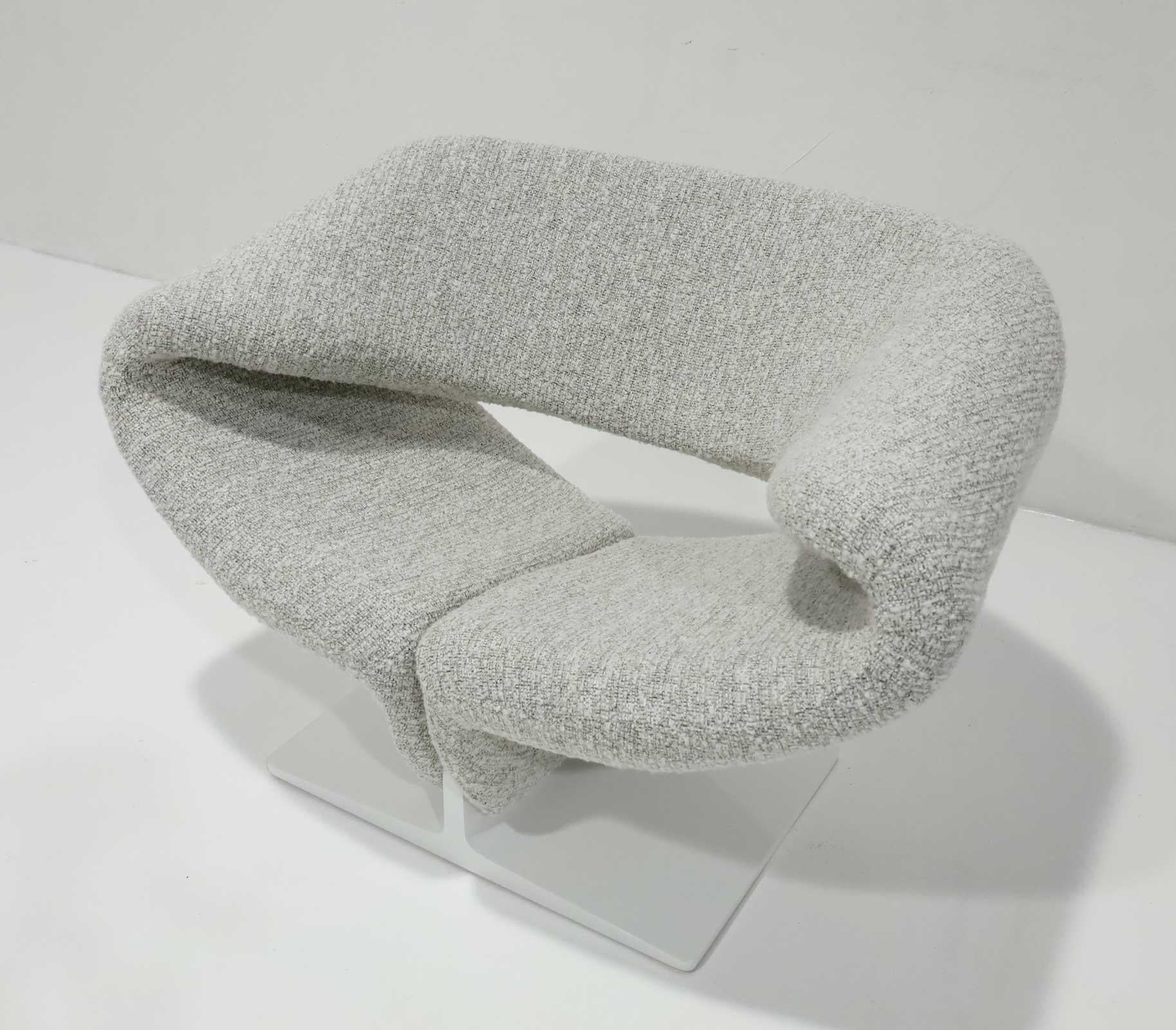 Mid-Century Modern La chaise ruban Pierre Paulin pour Artifort est Pierre Frey Boucle'