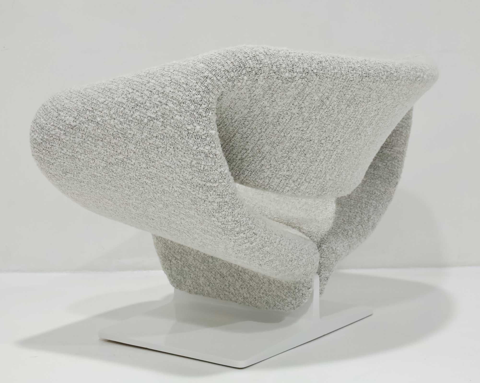La chaise ruban Pierre Paulin pour Artifort est Pierre Frey Boucle' 1