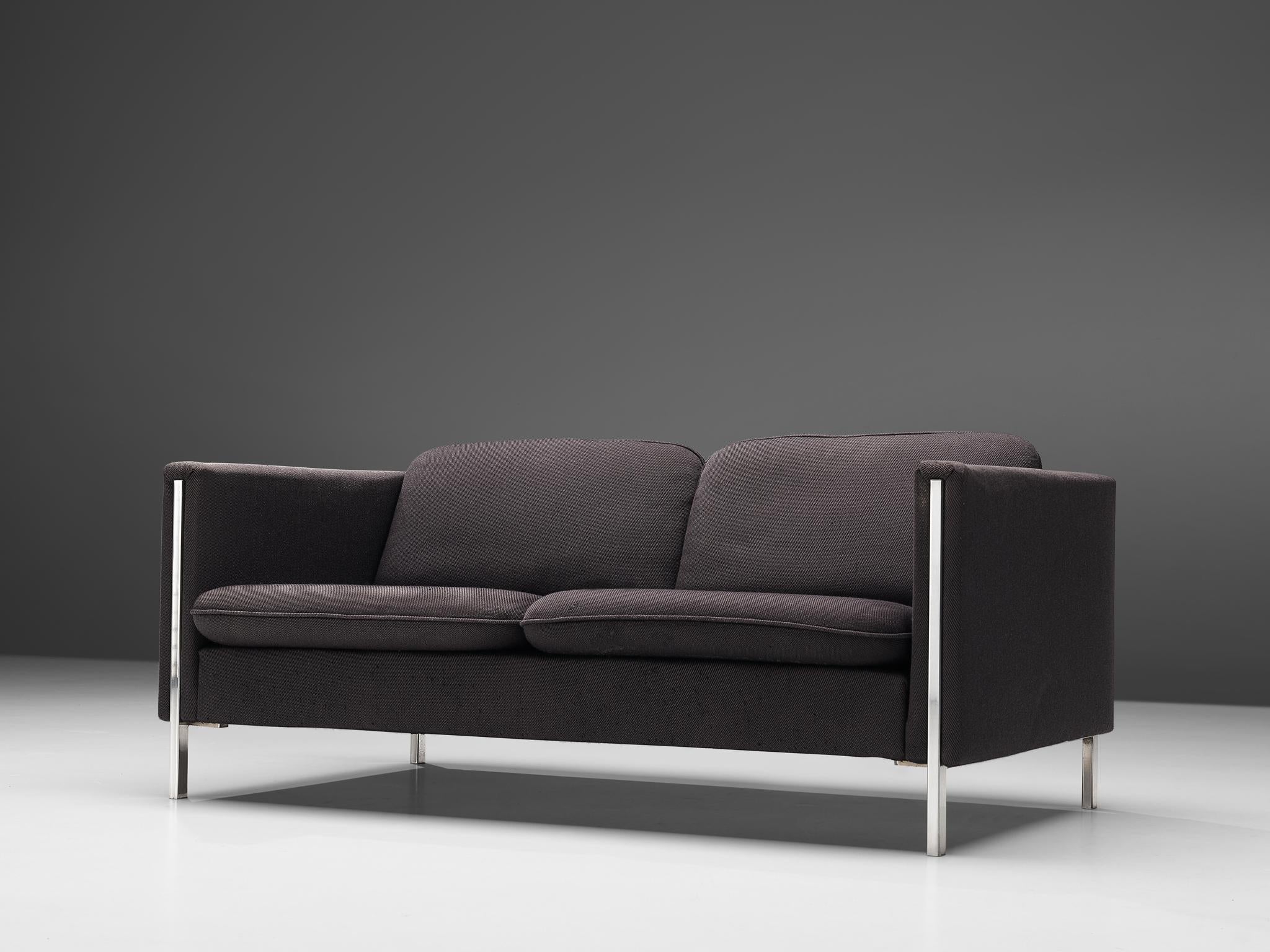 Pierre Paulin for Artifort, sofa ', fabric, steel, The Netherlands, 1962.

This tufted comfortable two-seat sofa shows elegant steel details. The combination of steel and the black upholstery gives this sofa it's modern and sophisticated look. The