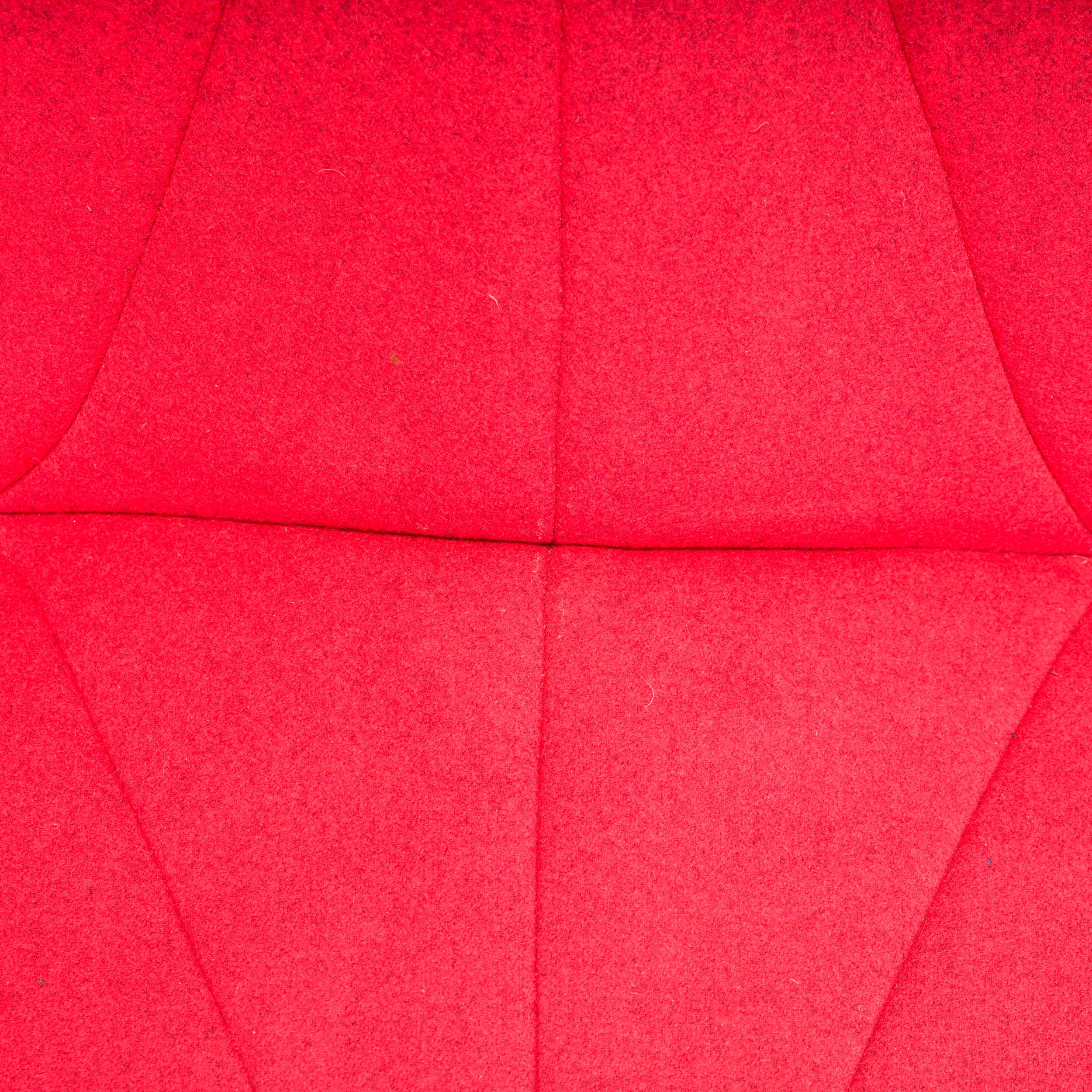Pierre Paulin für Ligne Roset Rotes Loveseat-Sofa aus Pumpkin mit 2 Etagen und rotem Stoff im Angebot 1