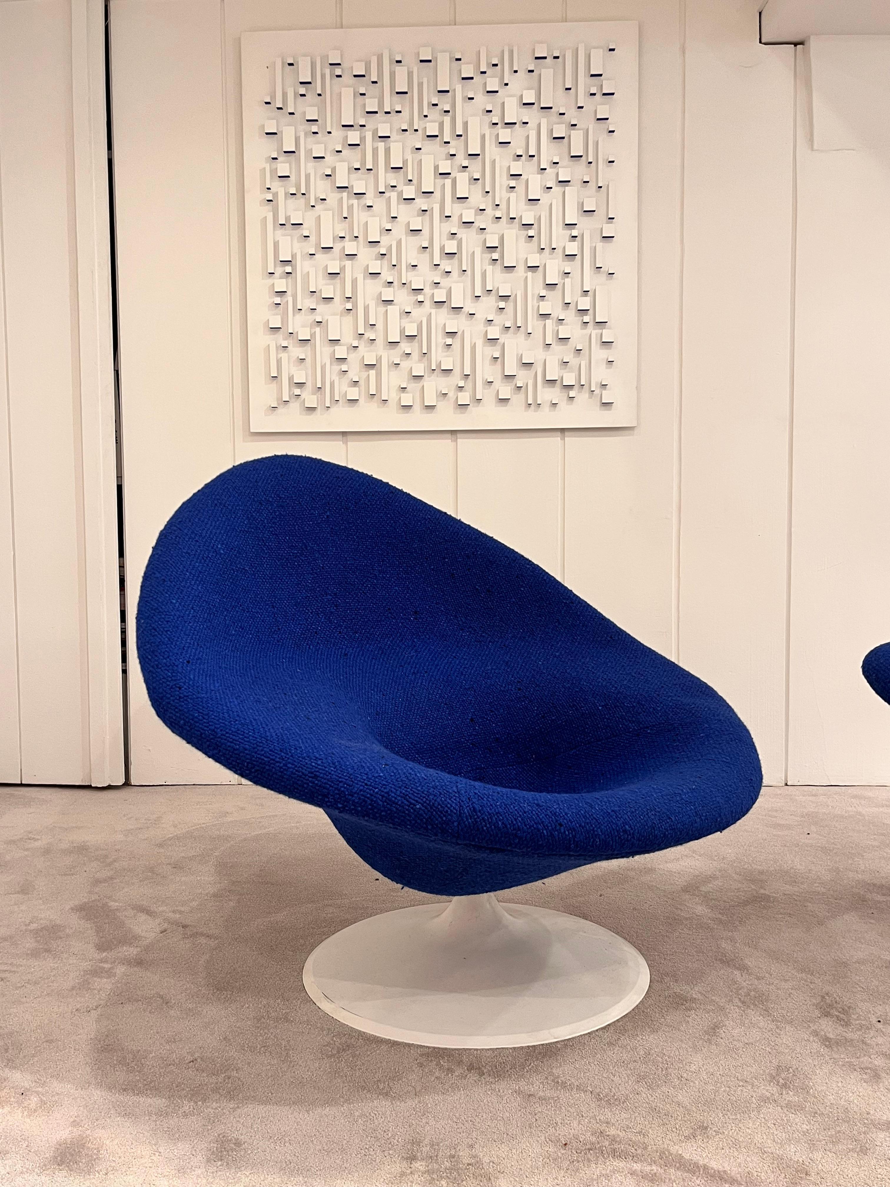 Pierre Paulin - Sedia da salotto e ottomana Globe F422, circa 1960 in vendita 2