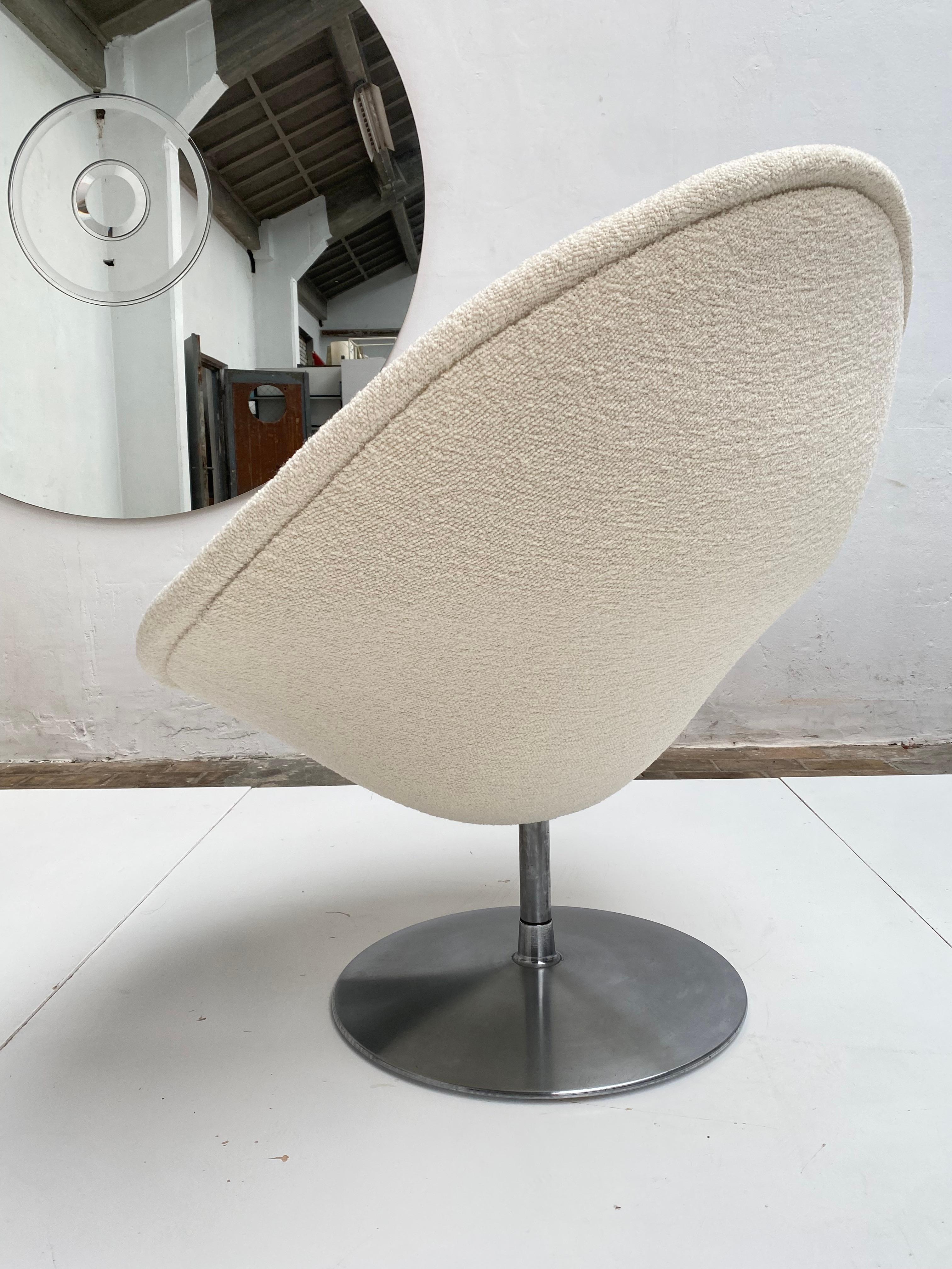 Stainless Steel Pierre Paulin 'Globe' Lounge Chair + 'Circle' Coffee Table Artifort, 1959