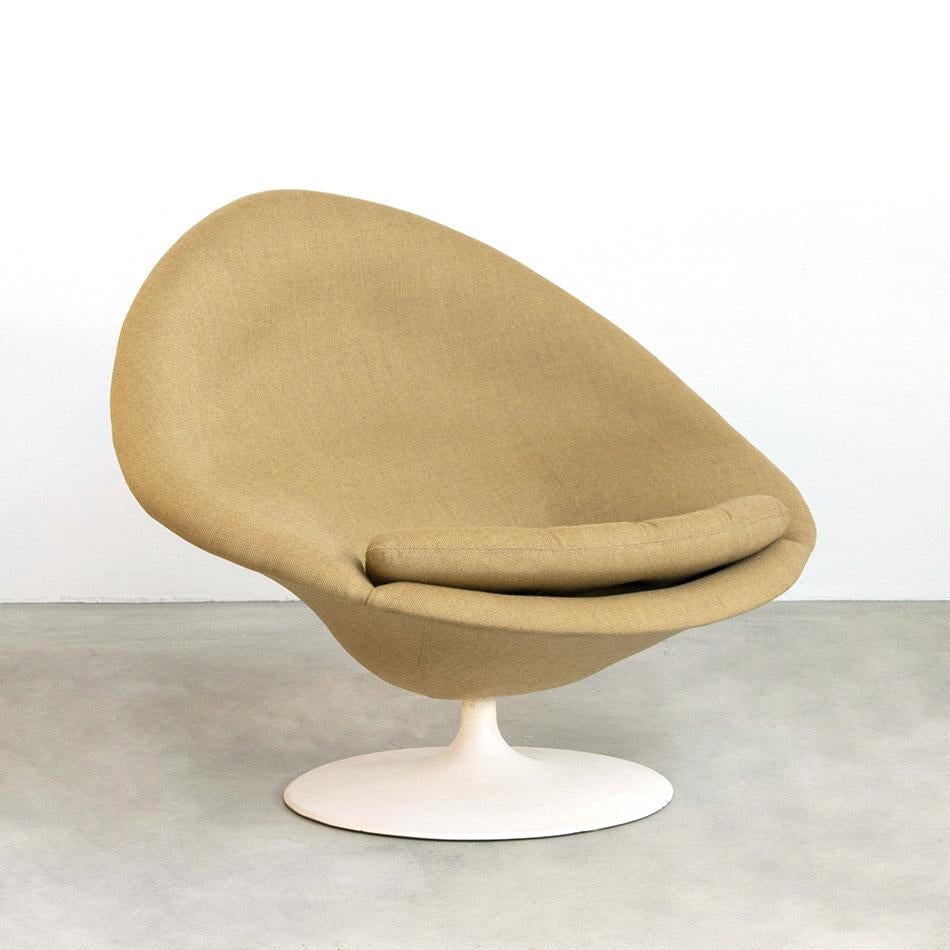 Dutch Pierre Paulin Globe Lounge Chair in Khaki Wool for Artifort, Netherlands