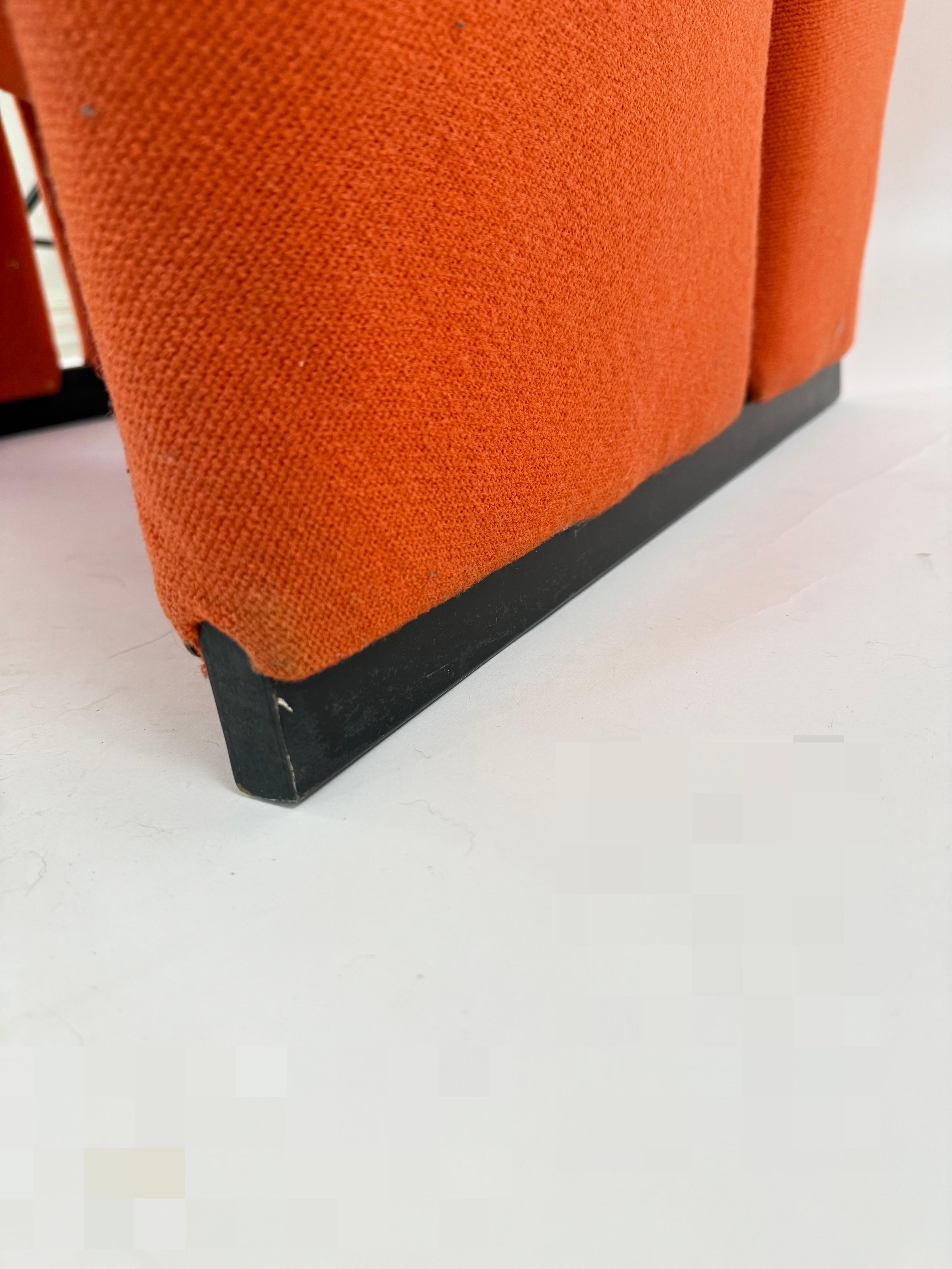 Pierre Paulin Groovy Chair - 1st edition For Sale 2
