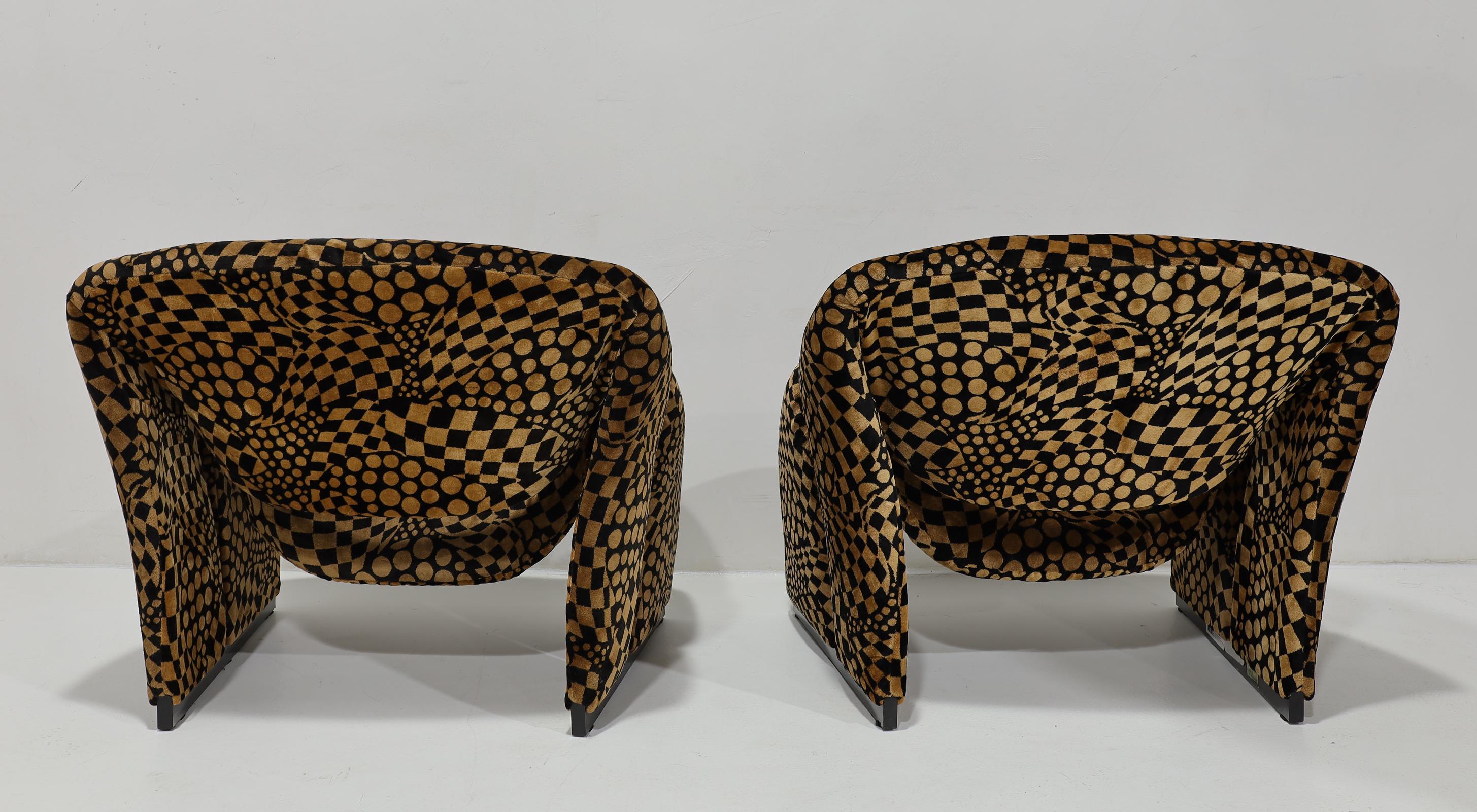 Pierre Paulin Chaises Groovy en velours Jack Lenor Larsen Bon état - En vente à Dallas, TX