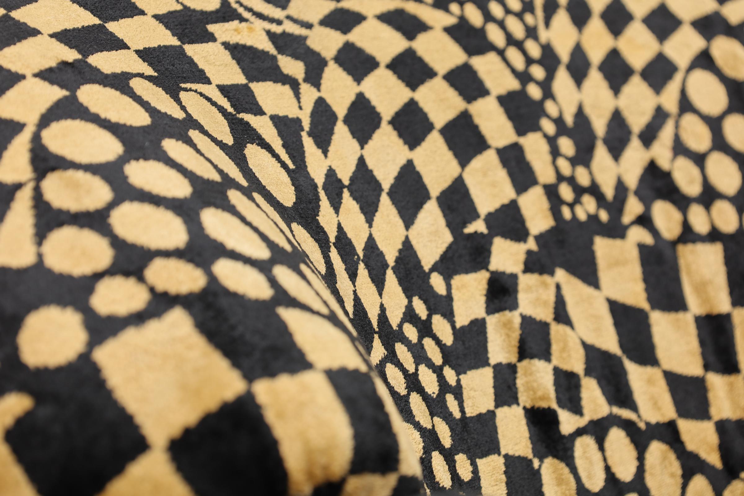 20ième siècle Pierre Paulin Chaises Groovy en velours Jack Lenor Larsen en vente