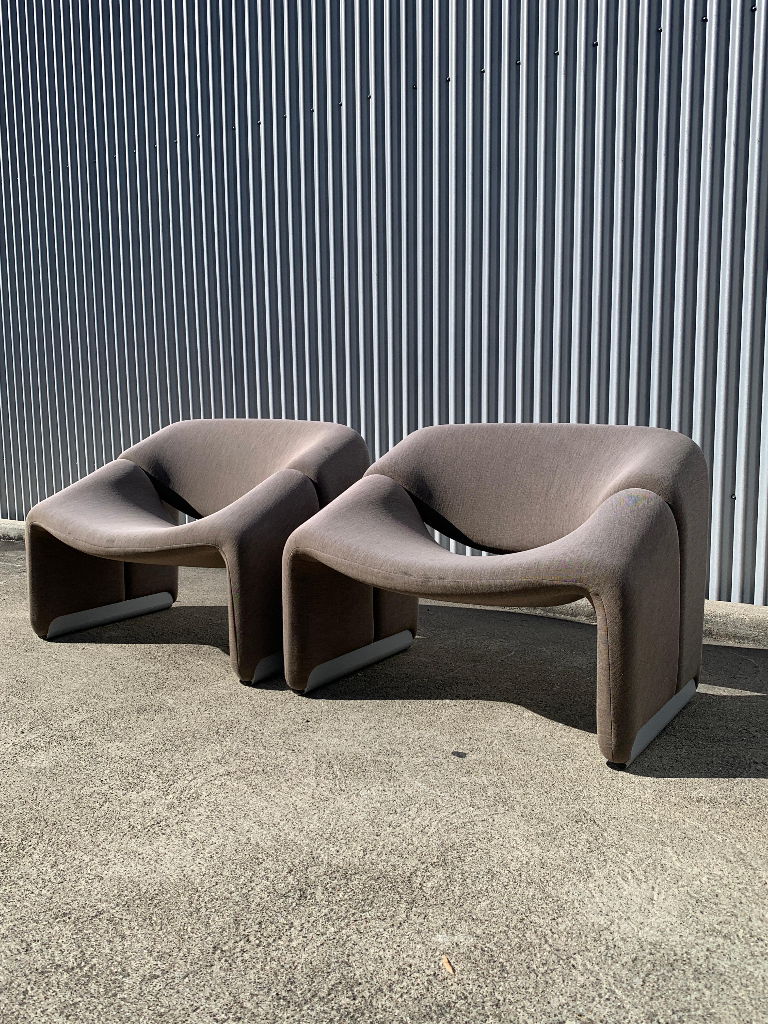 Two ‘Groovy’ lounge chairs by Pierre Paulin for Artifort, Netherlands, 1972.

The chairs have some scuff marks in the front, and would be excellent candidates for reupholstery. 

Designer: Pierre Paulin
