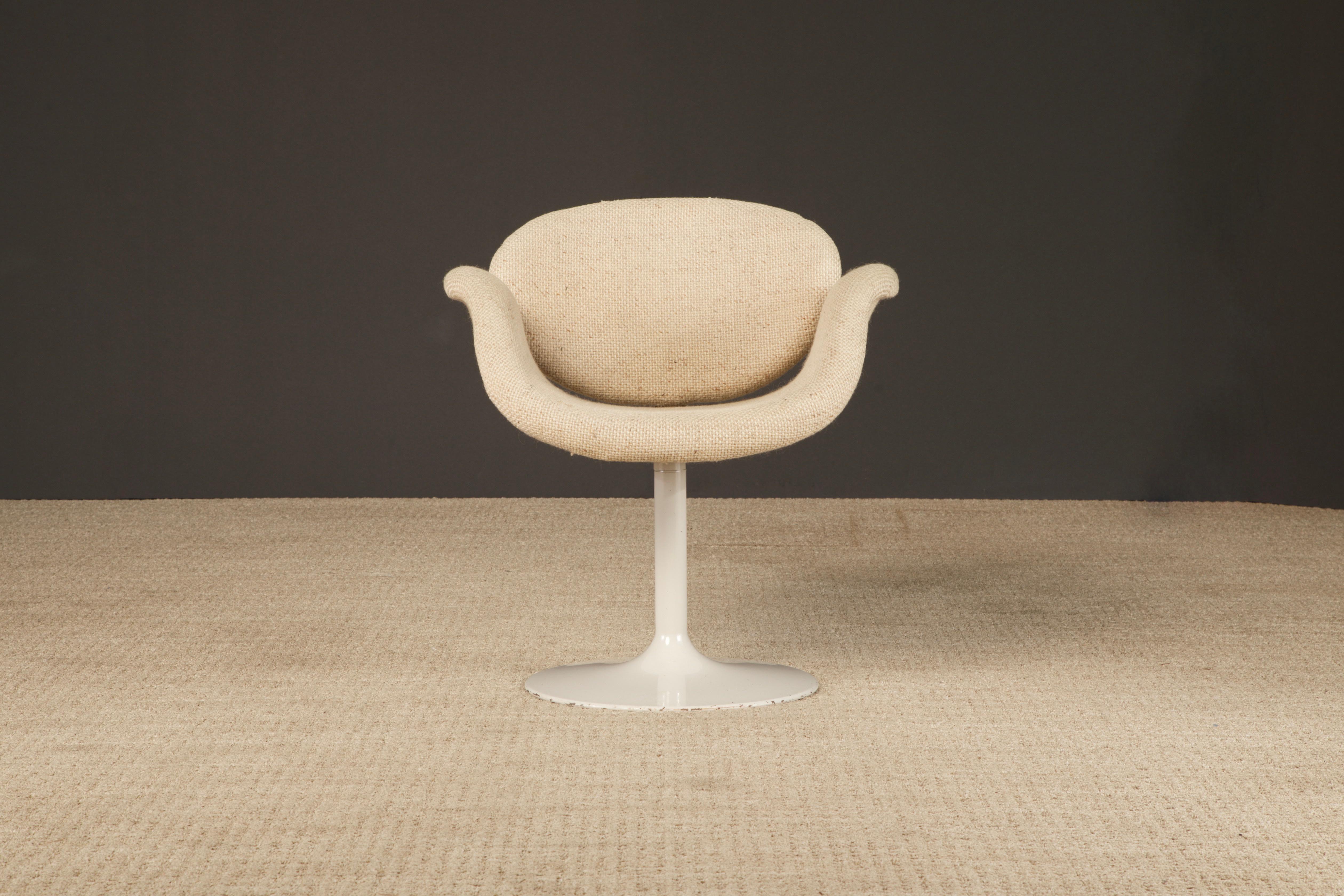 A fantastic 'Little Tulip' swivel chair by Pierre Paulin for Artifort, Netherlands, designed in 1965, this example is an earlier one, making it ideal for collectors. Featuring its original powder-coated pedestal base with attractive age, and the