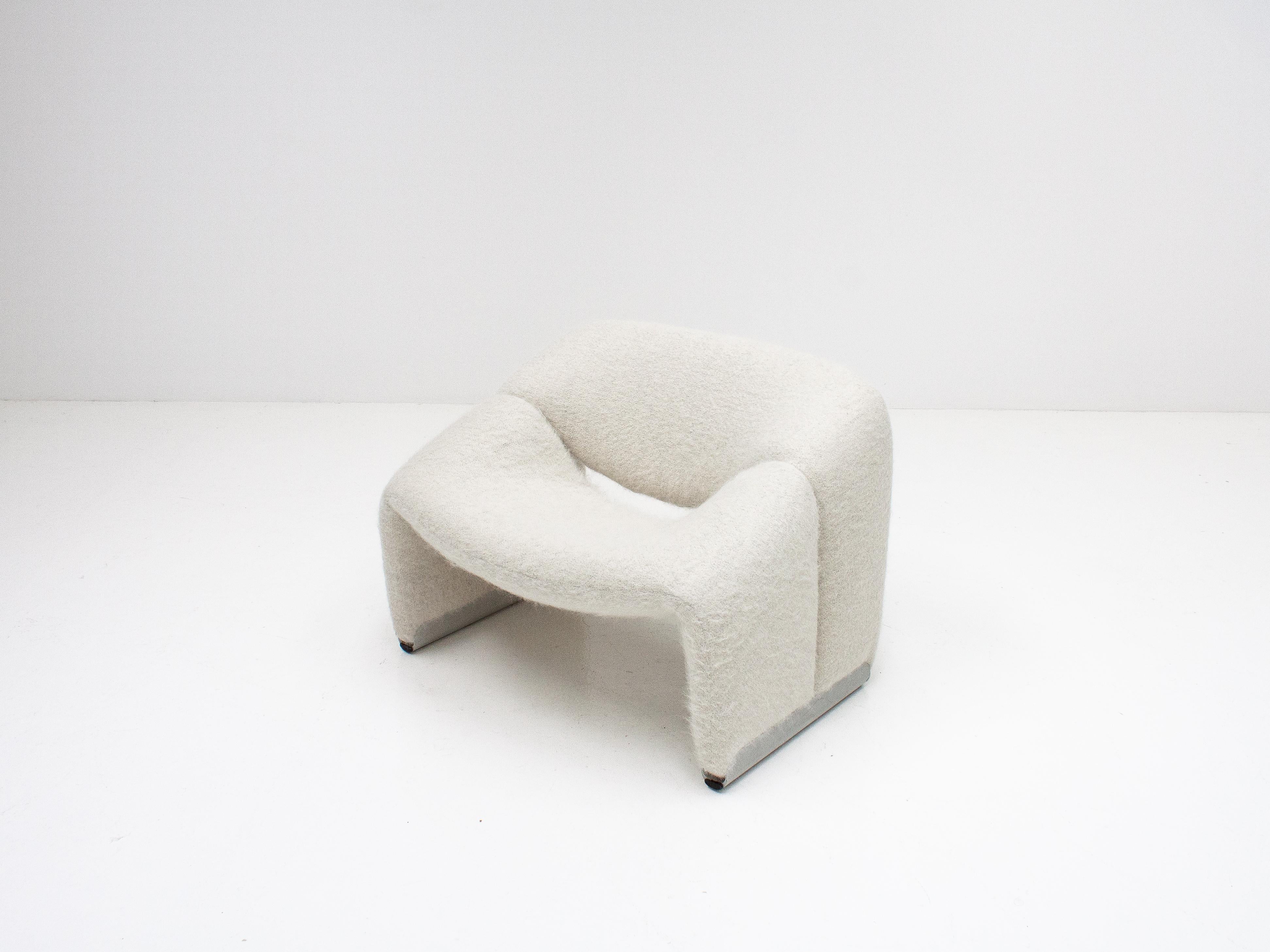 Pierre Paulin Model F598 Groovy Lounge Chair in Pierre Frey, Artifort, 1970s 4