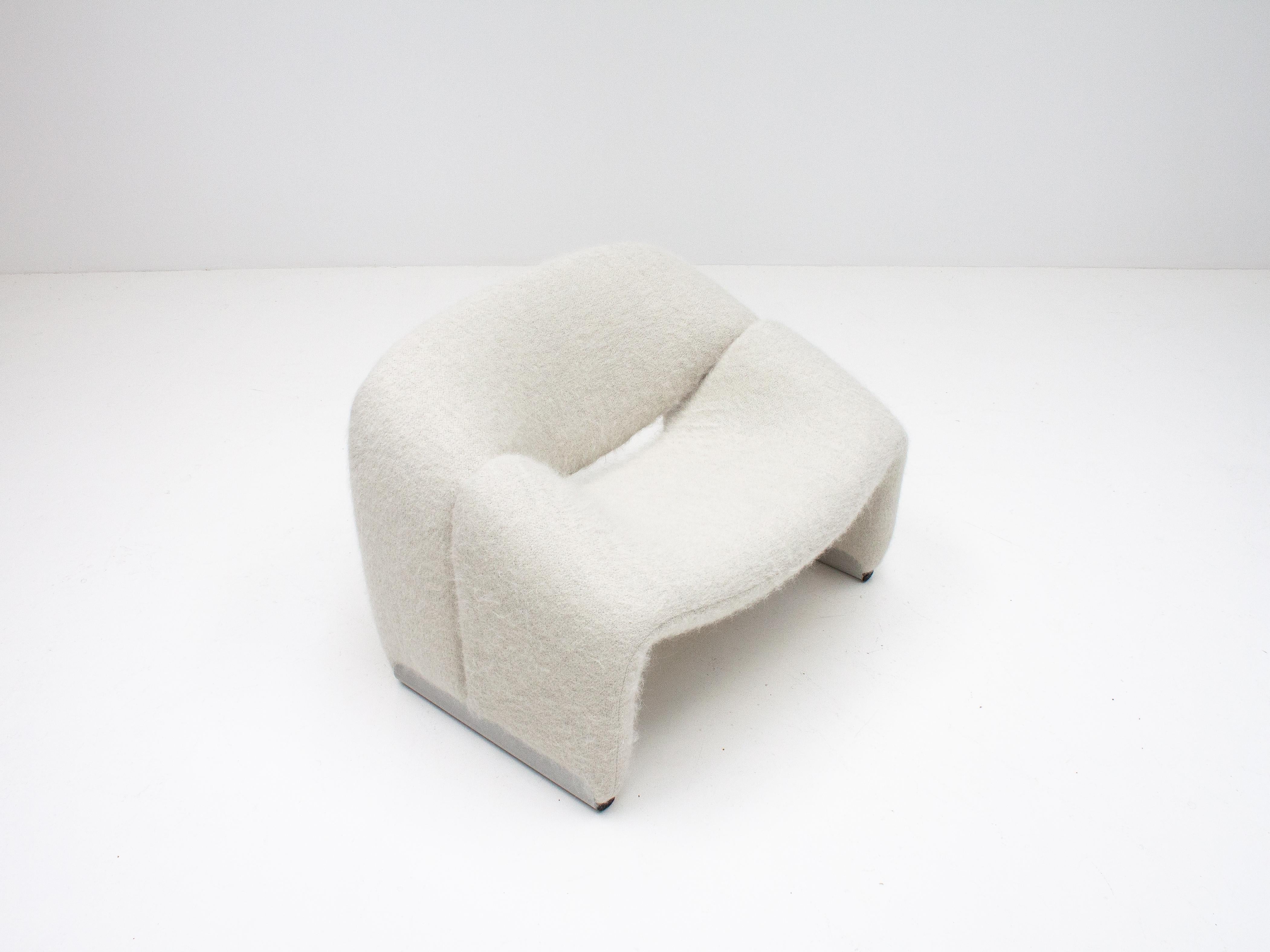 Dutch Pierre Paulin Model F598 Groovy Lounge Chair in Pierre Frey, Artifort, 1970s