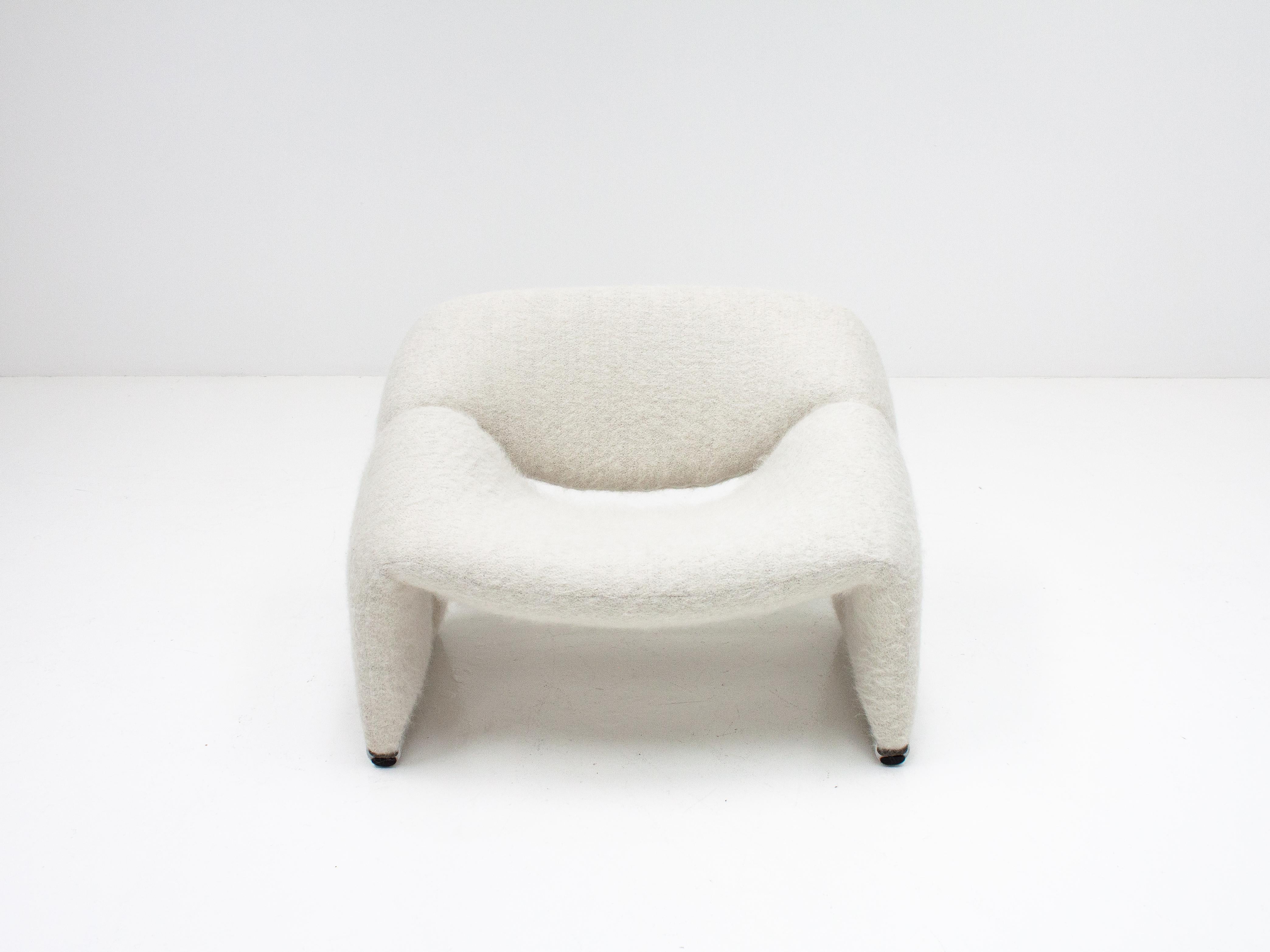 Pierre Paulin Model F598 Groovy Lounge Chair in Pierre Frey, Artifort, 1970s In Good Condition In Hitchin, England