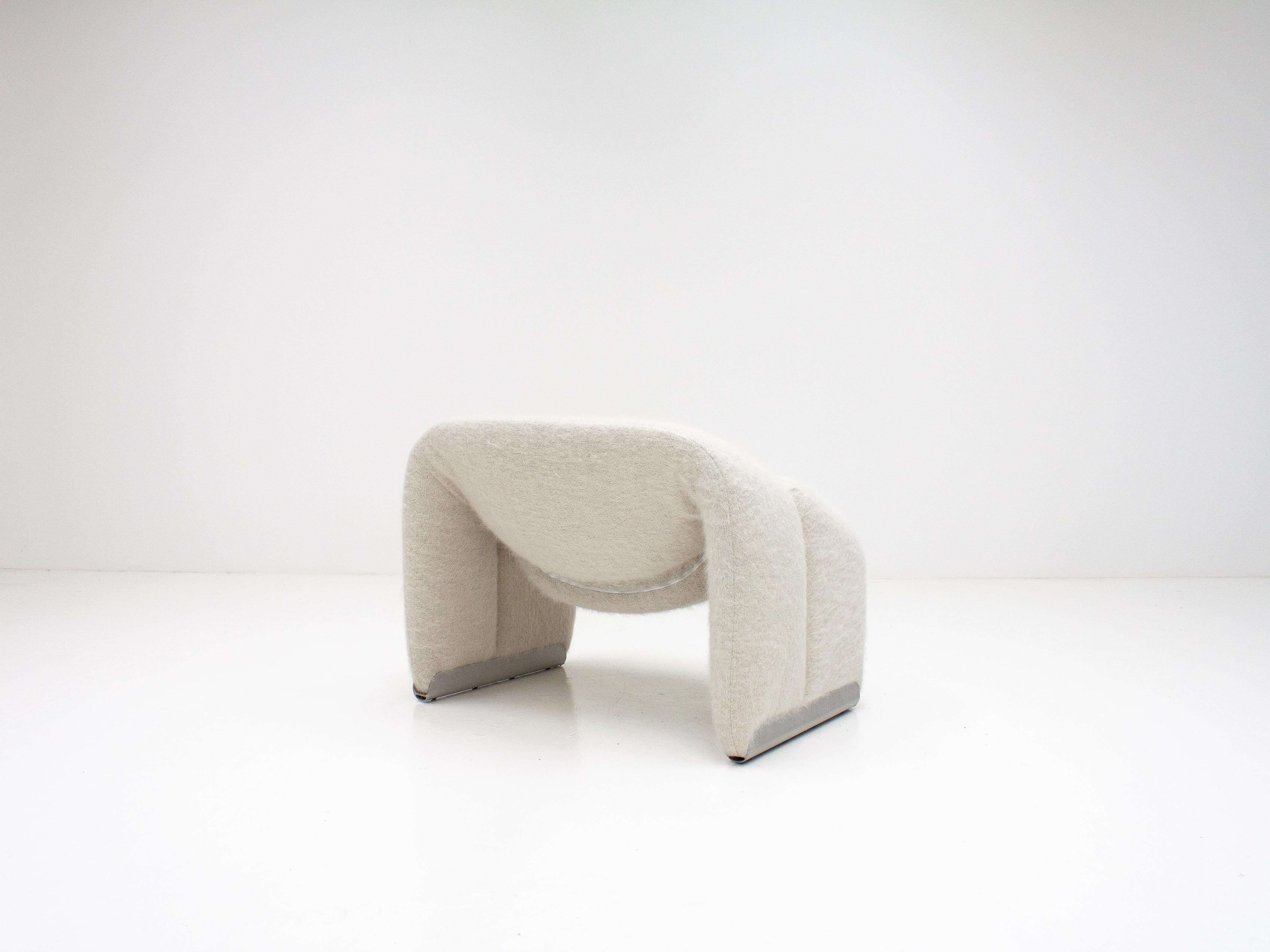 Pierre Paulin Model F598 Groovy Lounge Chair in Pierre Frey, Artifort, 1970s 1