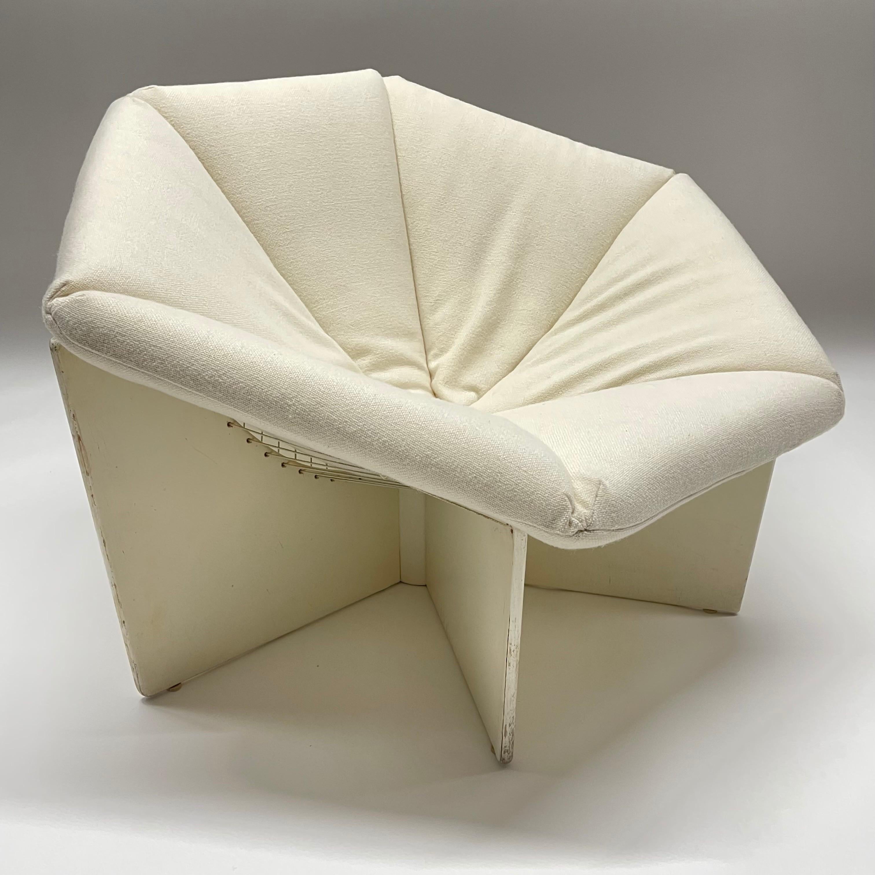Mid-Century Modern Pierre Paulin Model F678 Spider Lounge Chair, Artifort, Netherlands, Circa 1965 For Sale