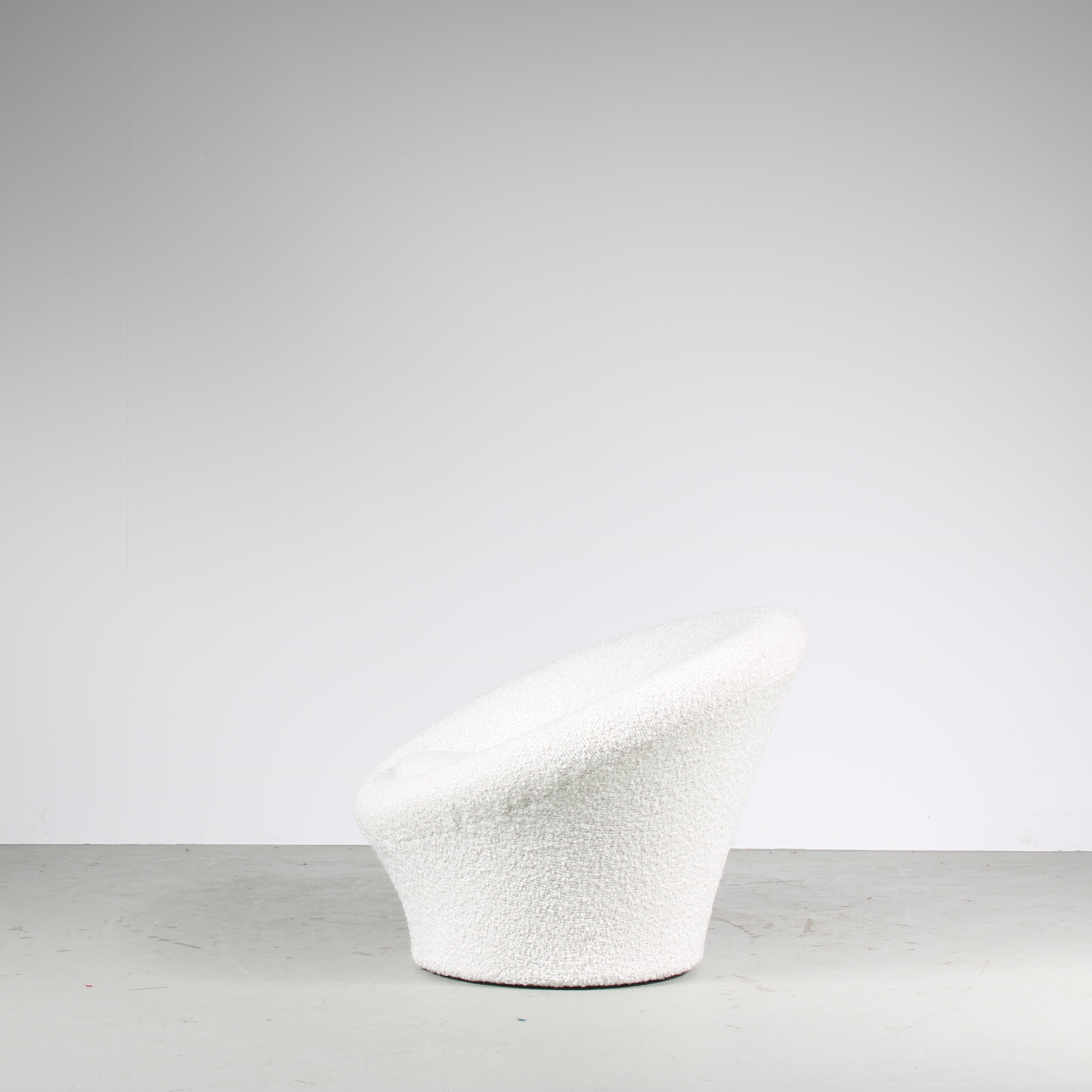 Pierre Paulin “Mushroom” Chair with Stool for Artifort, Netherlands 1960 For Sale 2