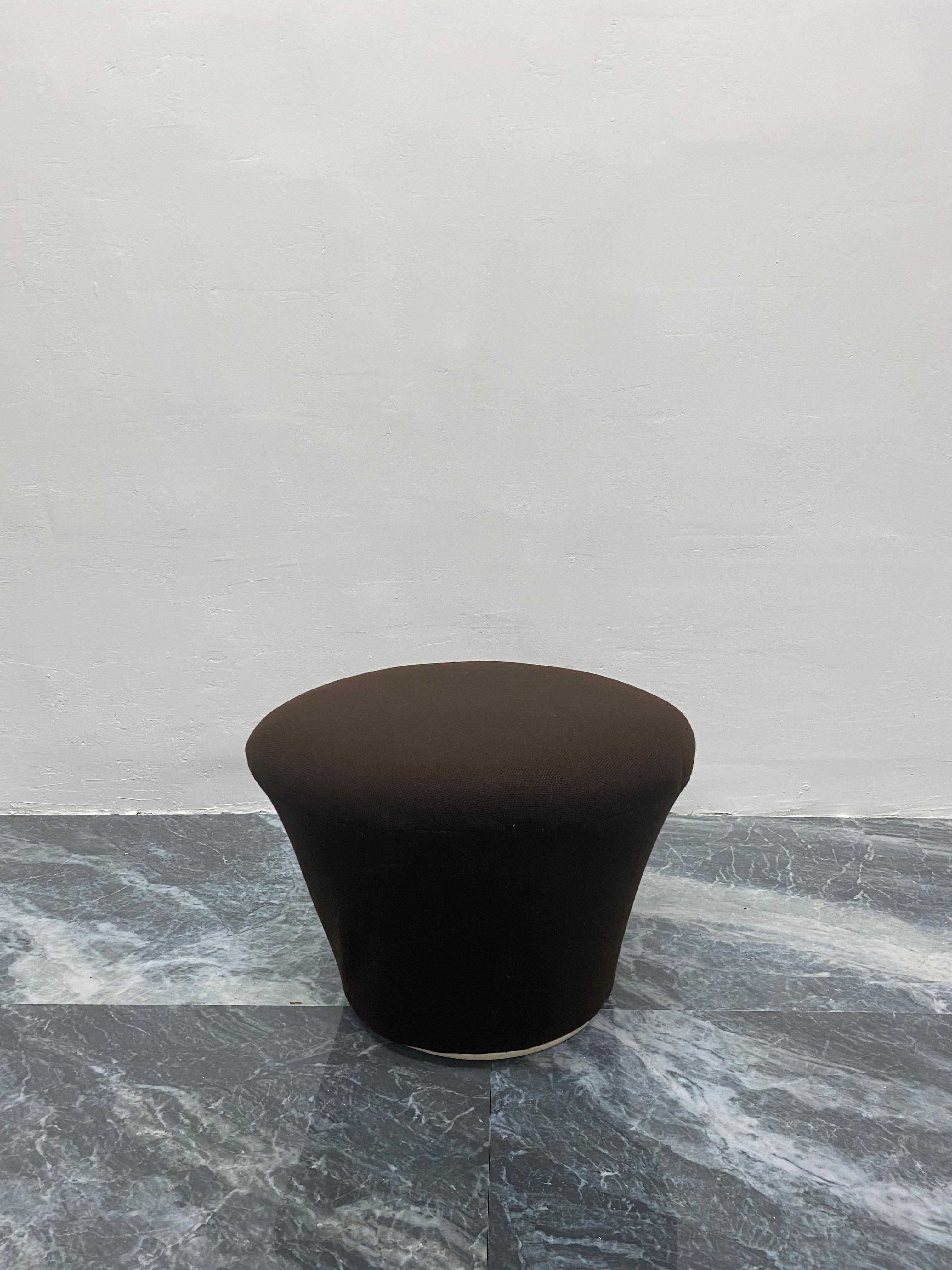 Original, authentic Mushroom stool or ottoman designed by Pierre Paulin for Artifort, 1960s. Maintains original brown Tonus fabric. Use with existing fabric or have reupholstered.