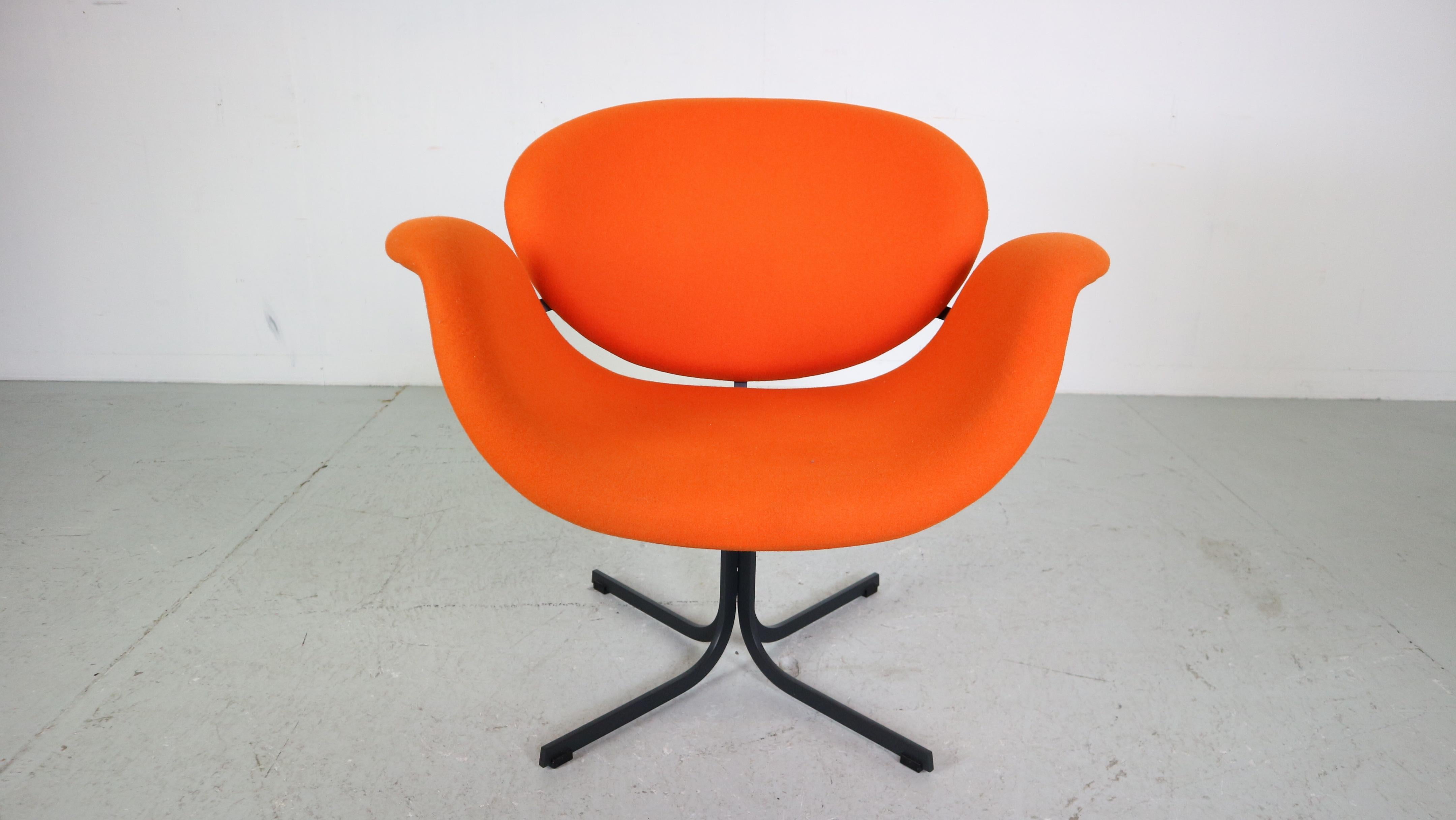 Le Tulip Midi a longtemps été le membre manquant de la famille Tulip. Le fauteuil a été conçu par Pierre Paulin en 1960 et complète aujourd'hui la série Tulipe pour Artifort. Par ses dimensions, ce fauteuil midsize est l'équilibre parfait entre la