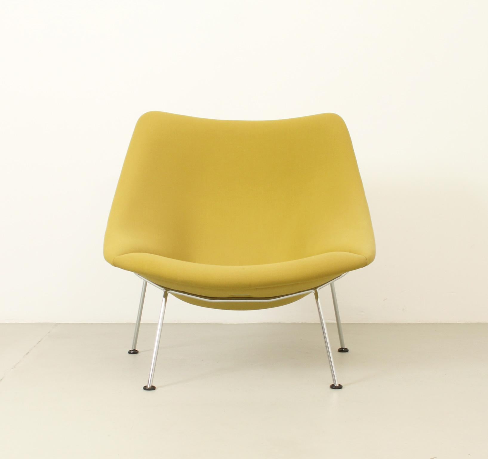 Mid-Century Modern Pierre Paulin Oyster Chair for Artifort For Sale