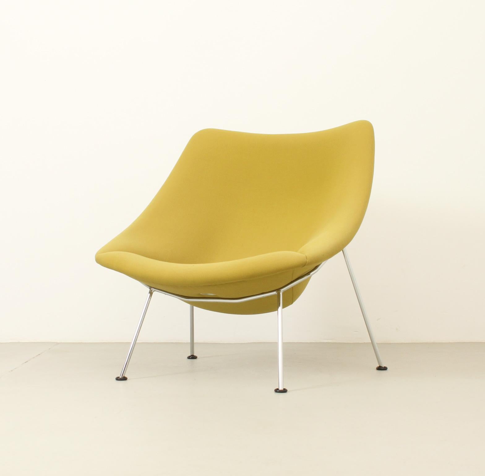 Steel Pierre Paulin Oyster Chair for Artifort For Sale
