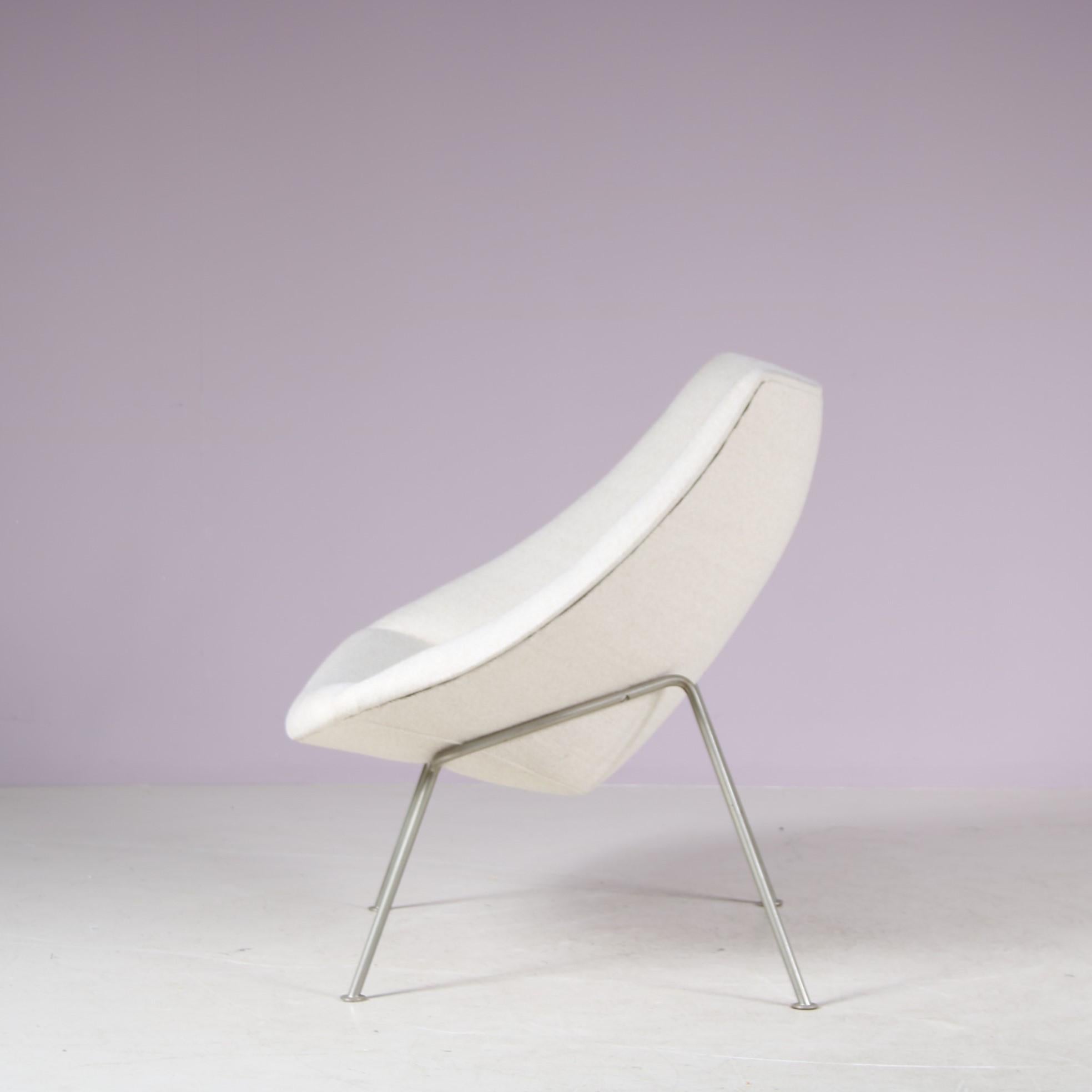 Pierre Paulin “Oyster” Lady Chair for Artifort, Netherlands 1950 In Good Condition For Sale In Amsterdam, NL