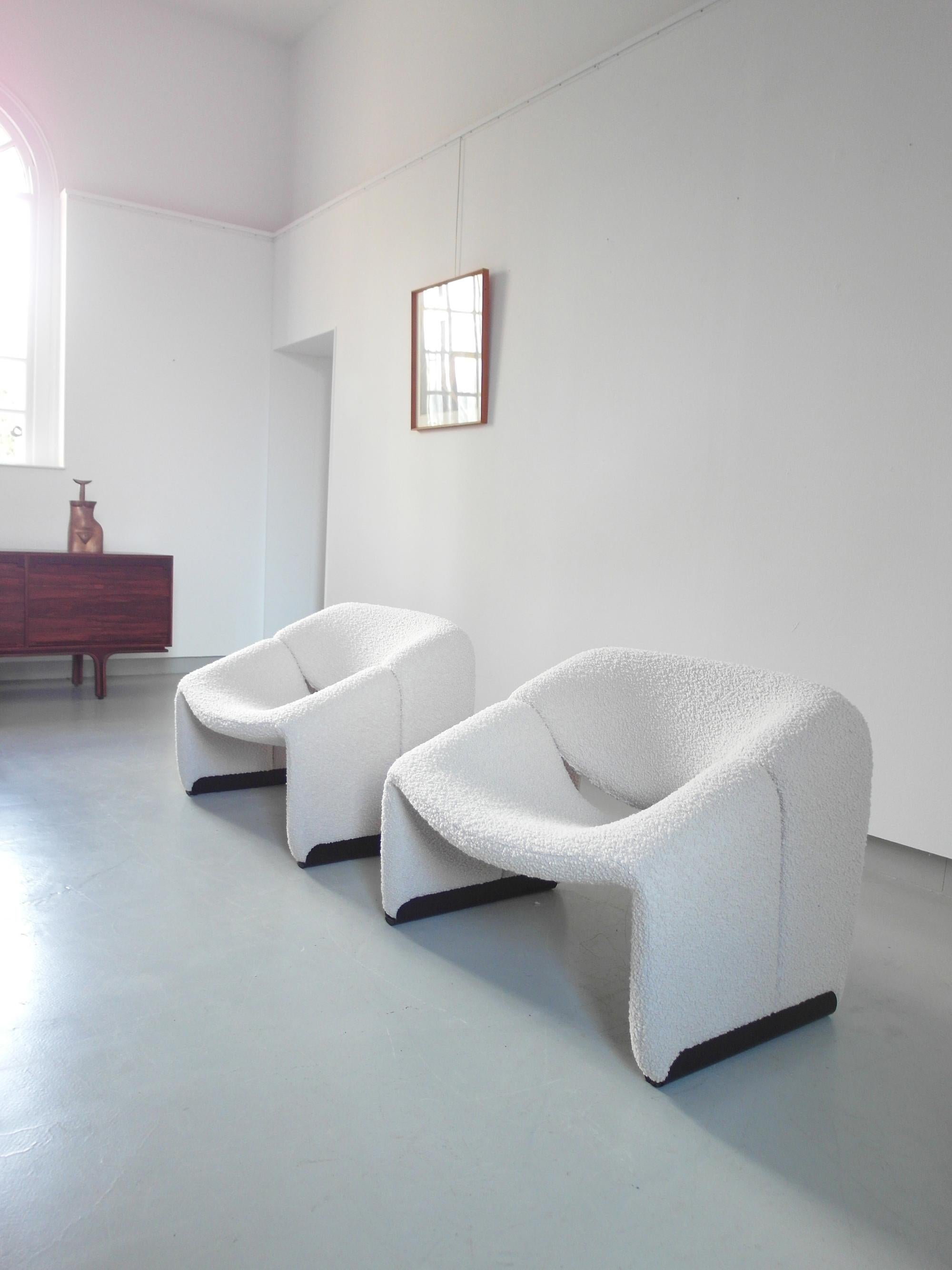 Mid-Century Modern Pierre Paulin Pair of Groovy Chairs in Wool for Artifort, the Netherlands, 1973