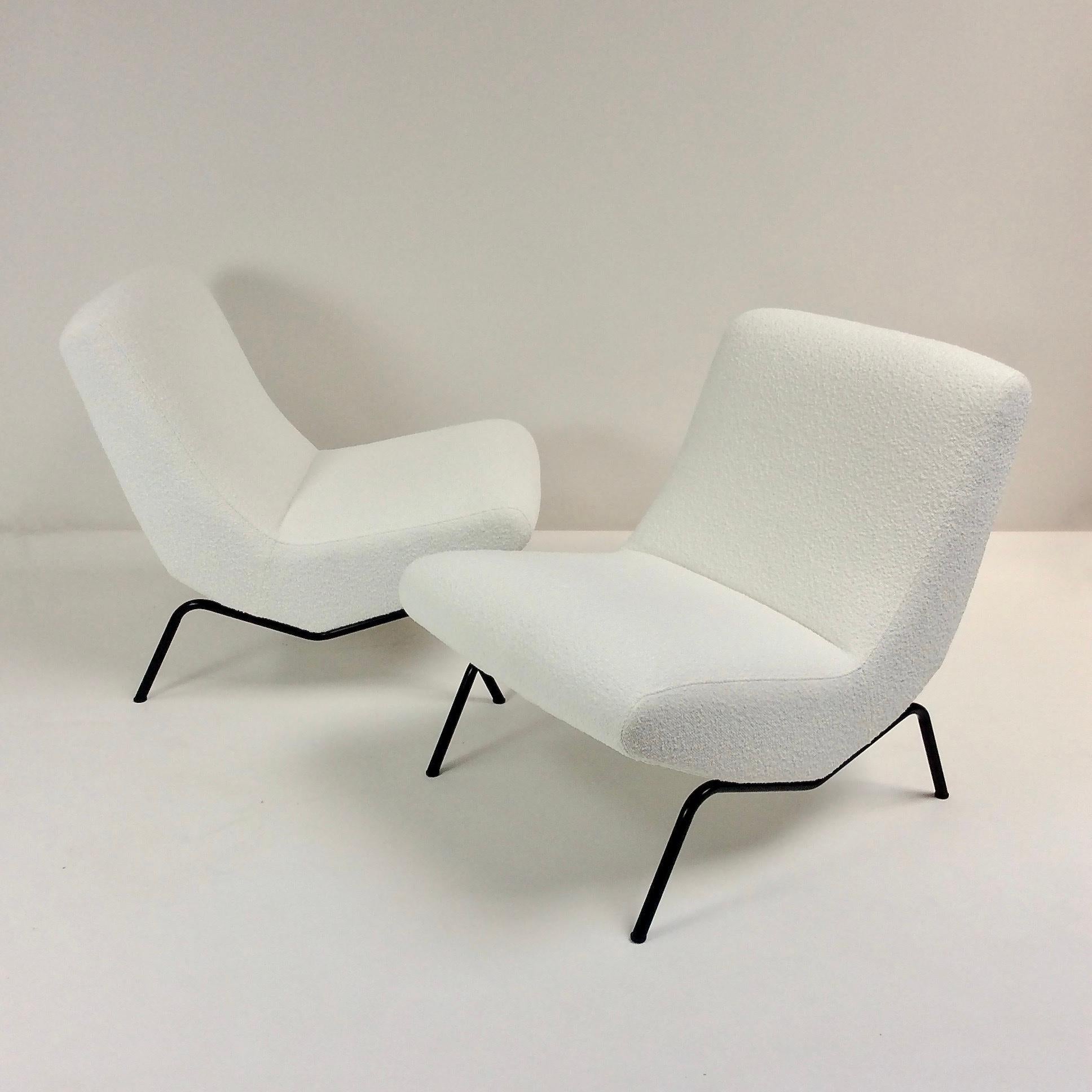 French Pierre Paulin Pair of Lounge Chairs, CM194 Model for Thonet, circa 1957, France