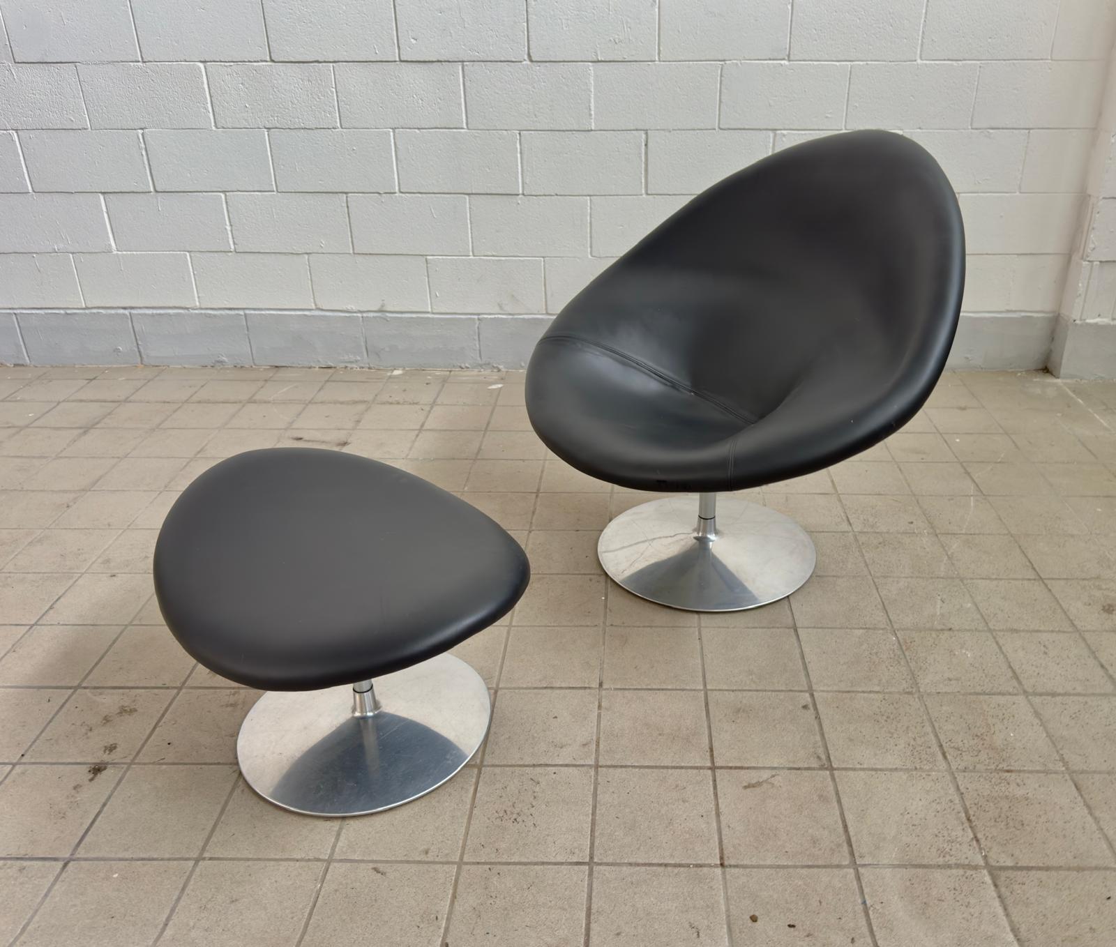 Pierre Paulin, Sillón Big Globe con reposapiés en Bueno estado para la venta en Baranzate, IT