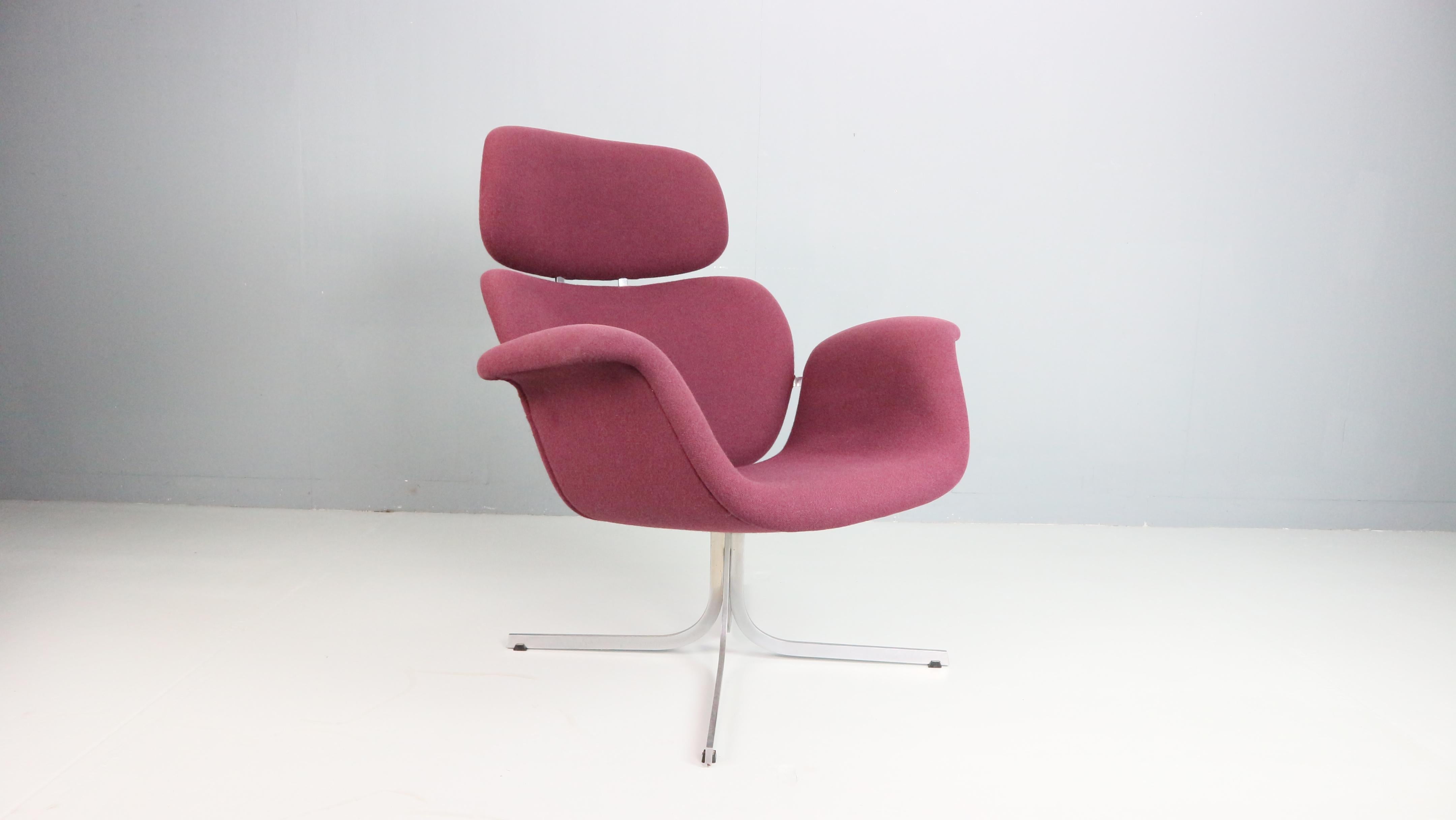 Dutch Pierre Paulin Purple Lounge Chair 