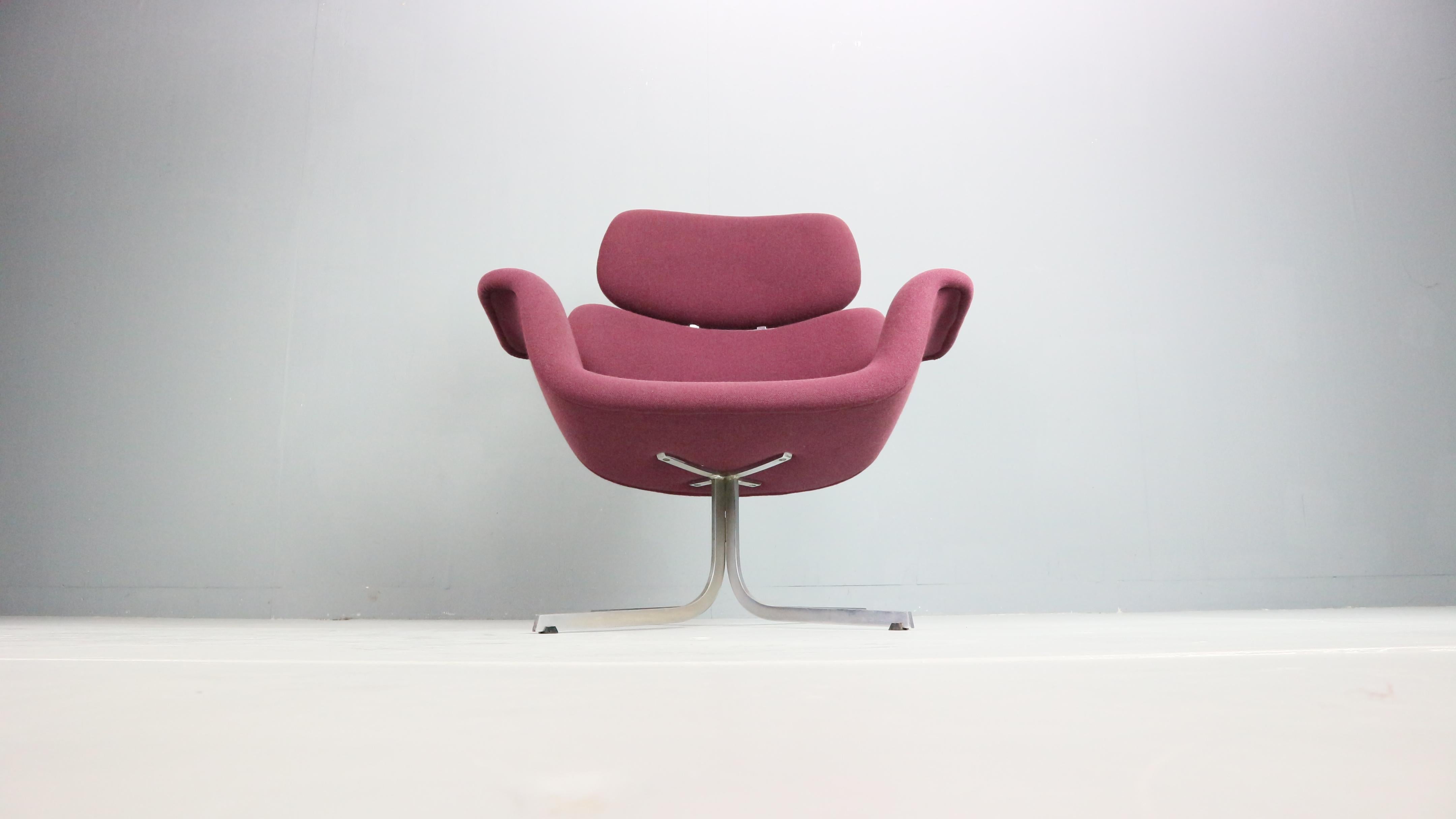 Mid-20th Century Pierre Paulin Purple Lounge Chair 