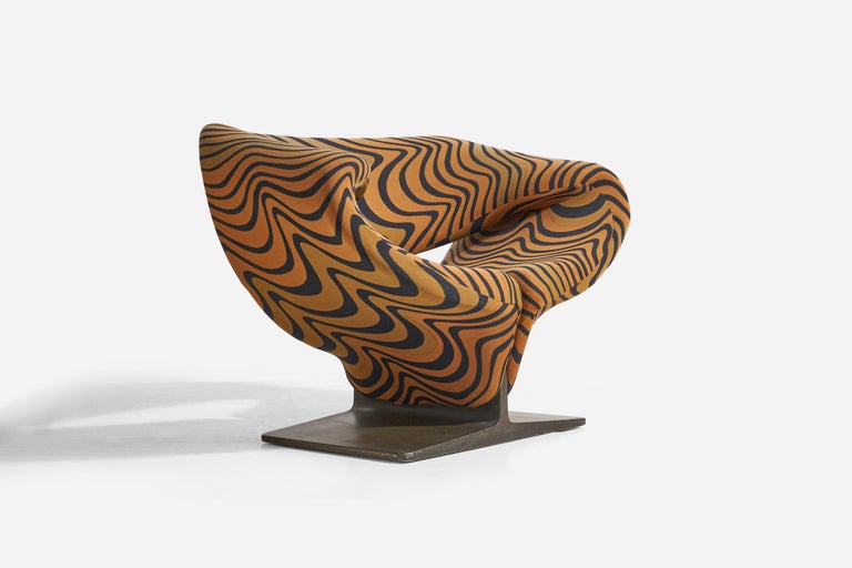 Mid-Century Modern Pierre Paulin, Ribbon Chair, Fabric, Wood, Artifort, Netherlands, 1960s For Sale