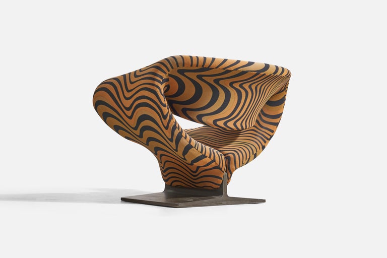 Pierre Paulin, Ribbon Chair, Fabric, Wood, Artifort, Netherlands, 1960s In Good Condition For Sale In West Palm Beach, FL