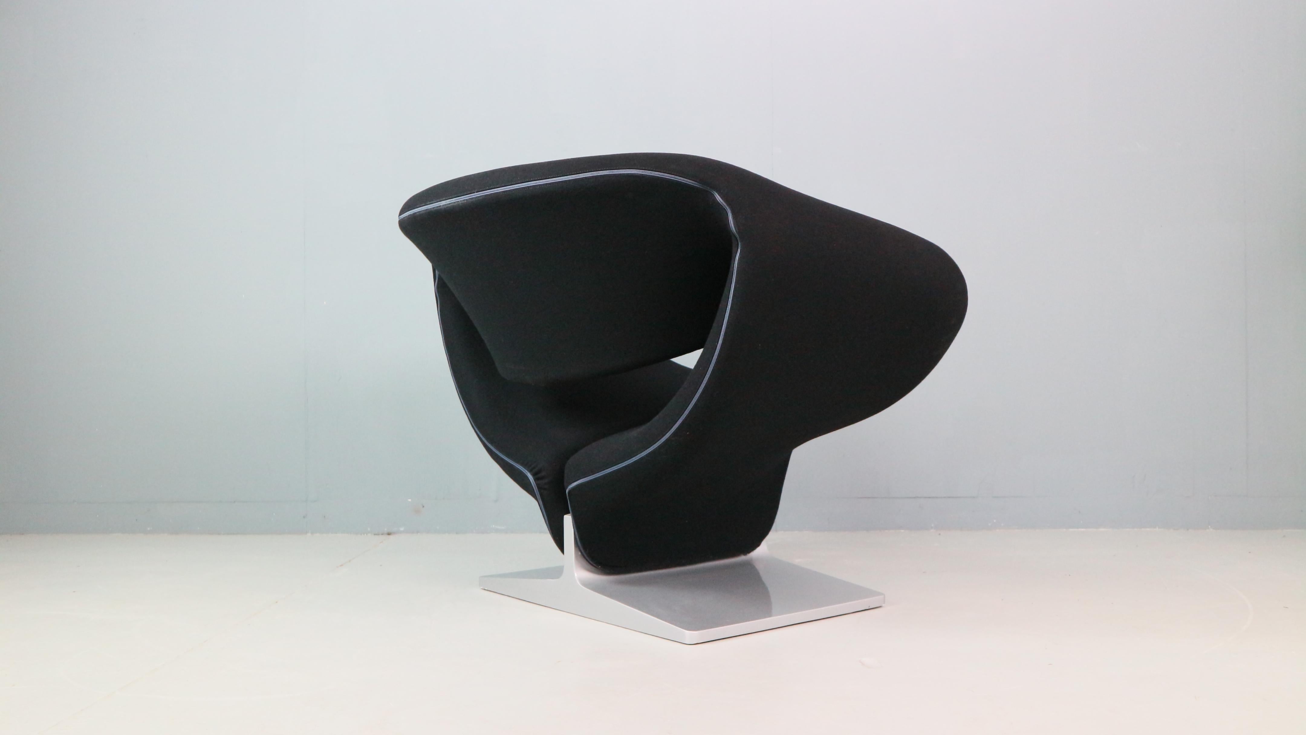Pierre Paulin Ribbon Chair for Artifort, 1960 In Good Condition For Sale In The Hague, NL