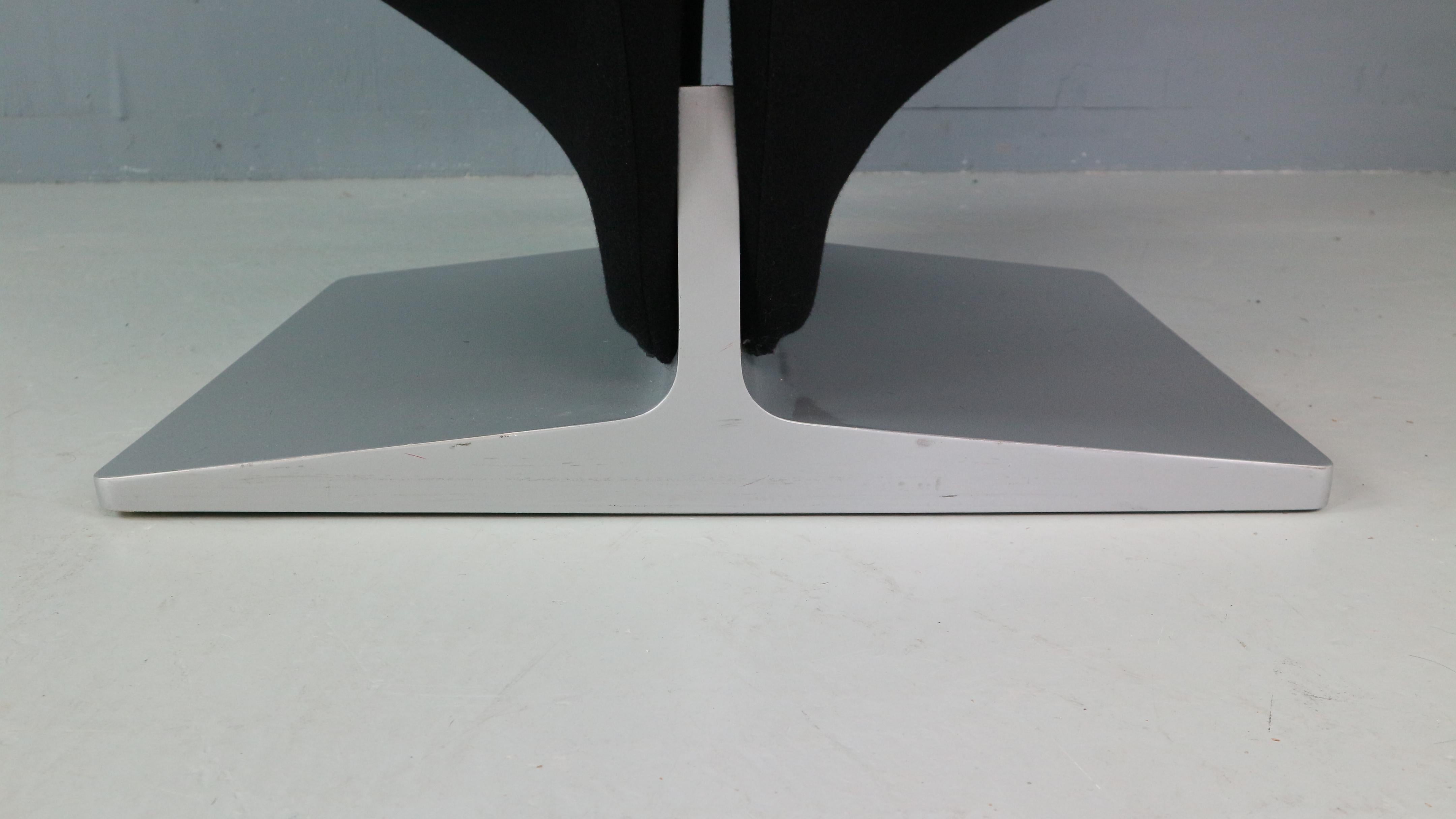 Metal Pierre Paulin Ribbon Chair for Artifort, 1960 For Sale
