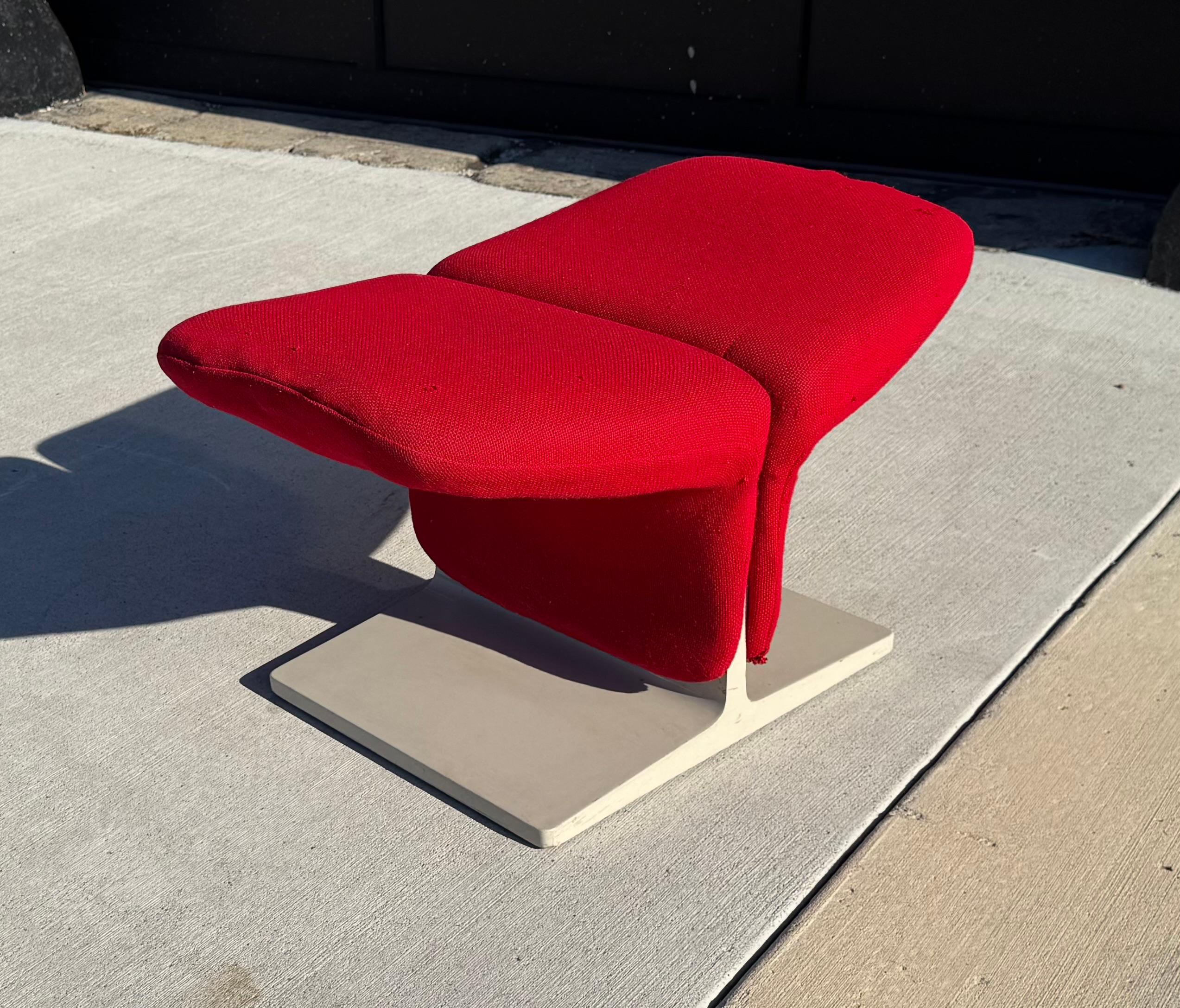 Tessuto Pierre Paulin Ribbon Chair Ottoman di Artifort... Classico Pop Modernista. in vendita