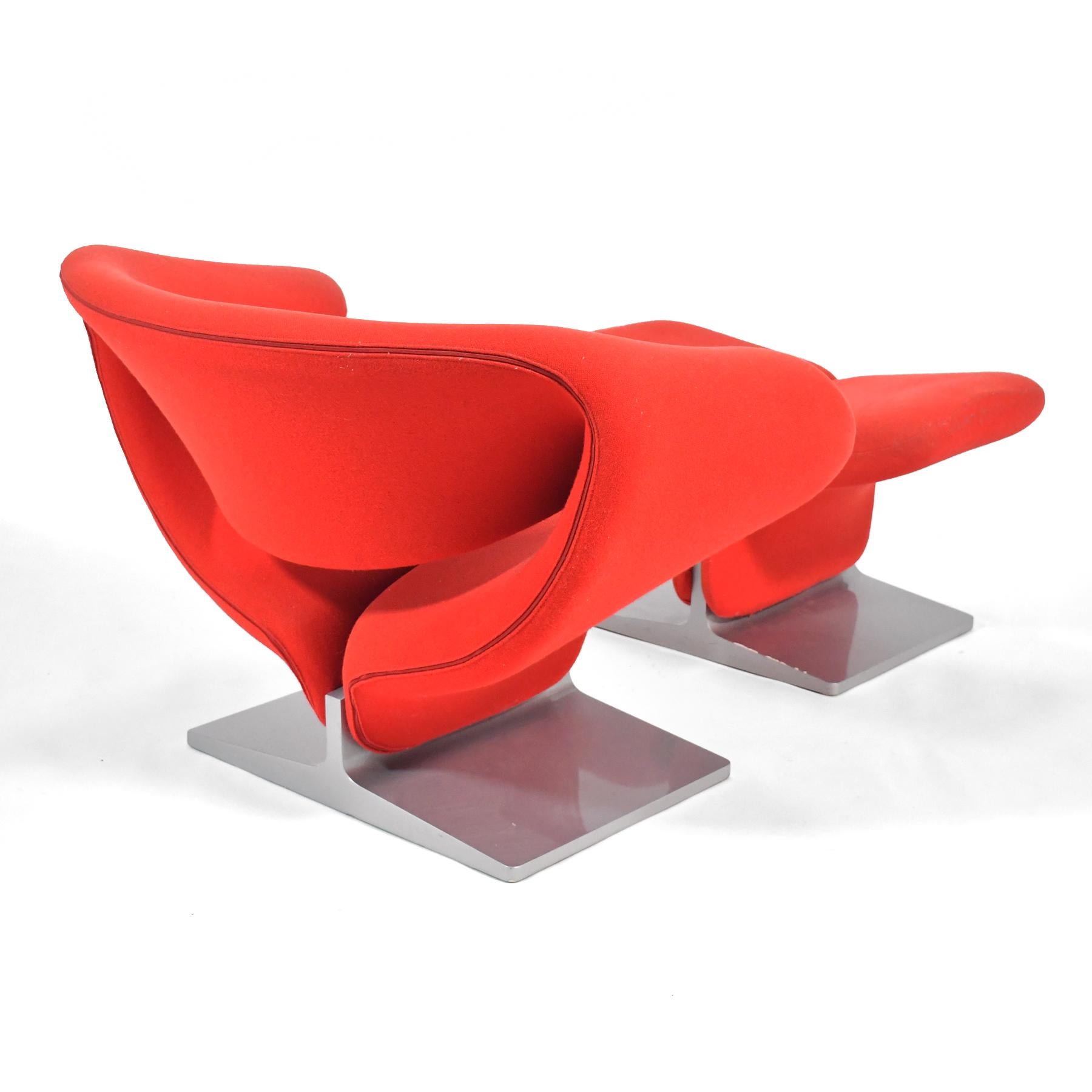 Upholstery Pierre Paulin Ribon Chair & Ottoman