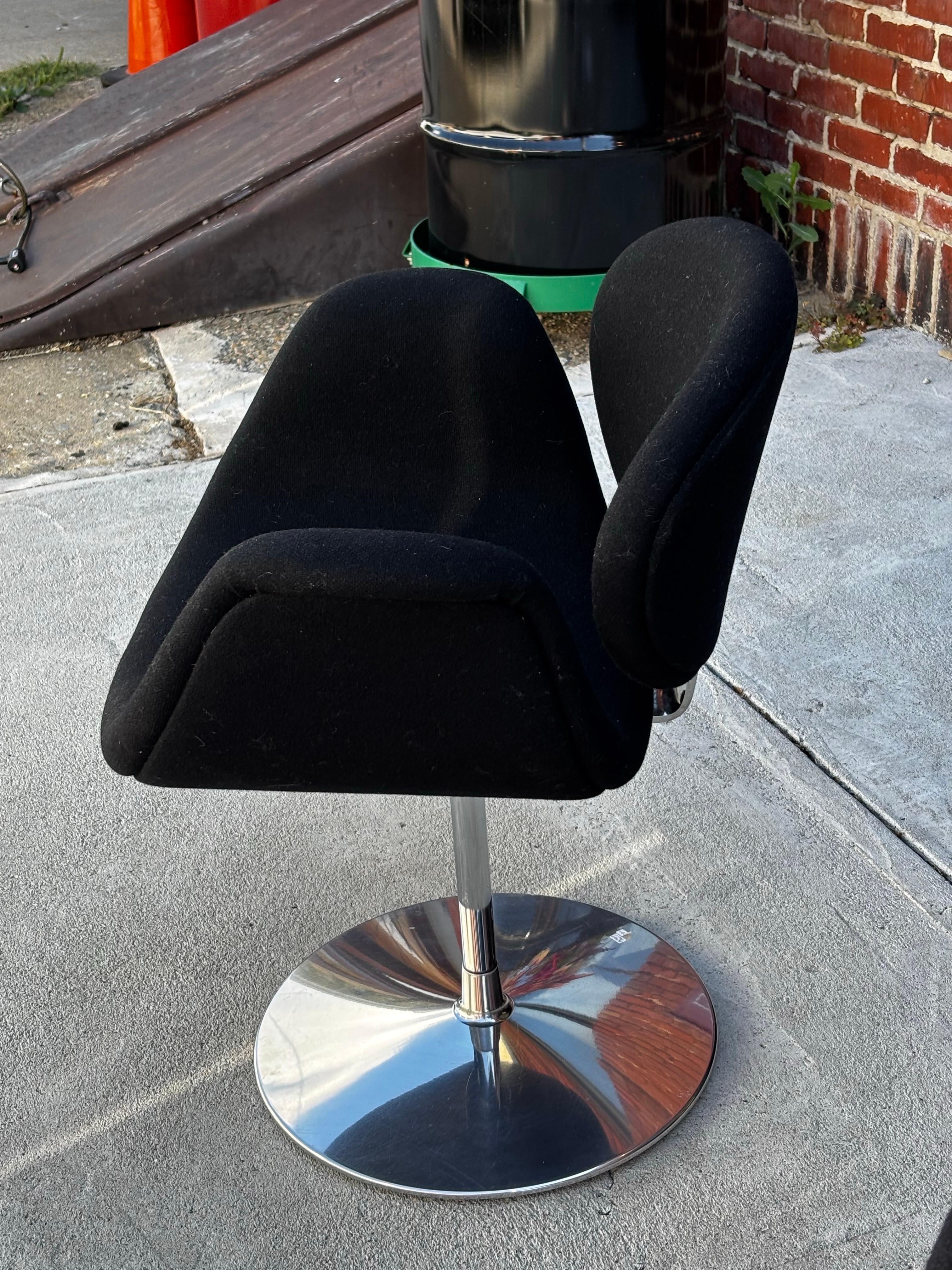 Pierre Paulin Small Tulip Chairs, vendute in coppia in vendita 5