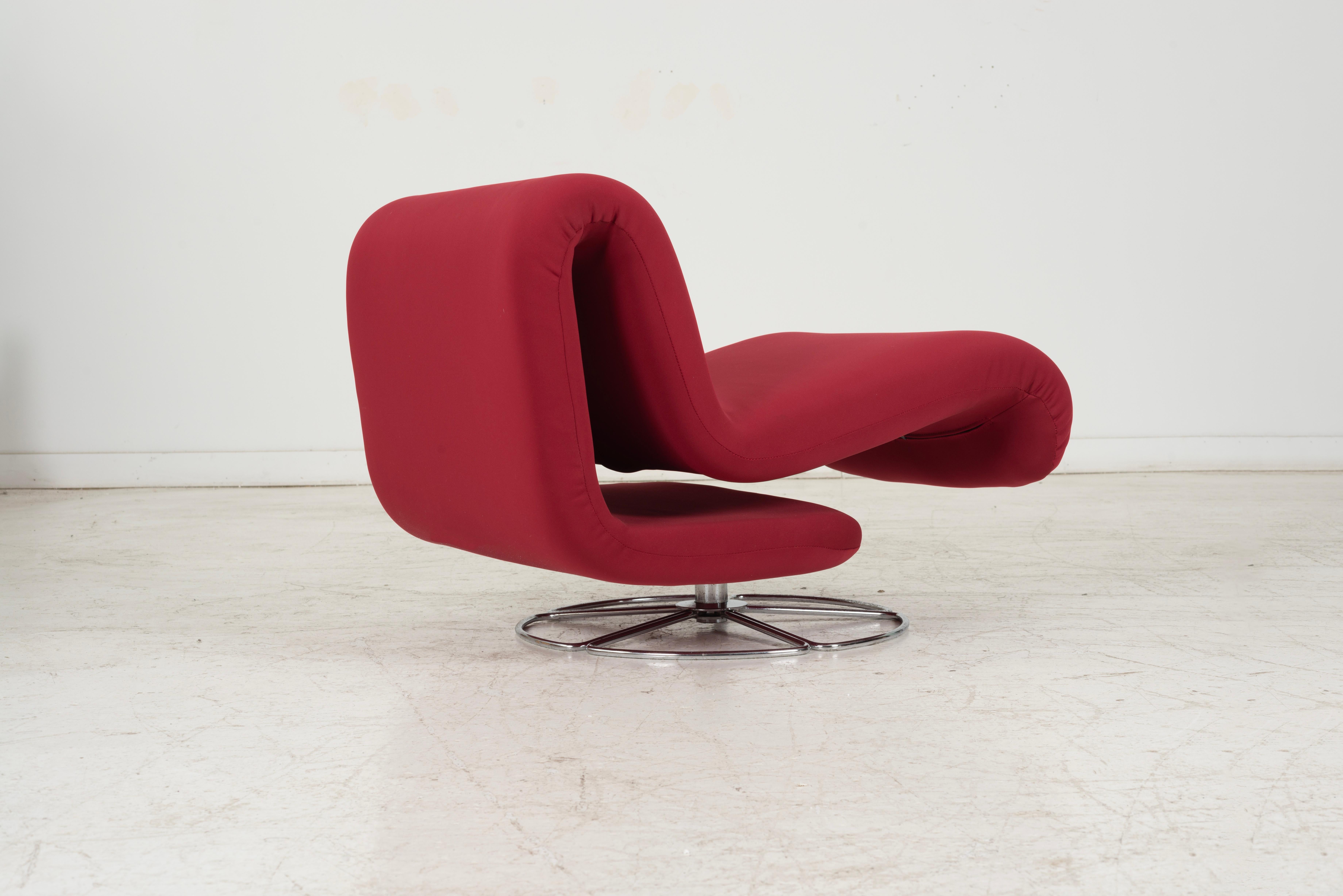 Mid-20th Century Pierre Paulin Style 1960's Swivel Lounge Chair For Sale