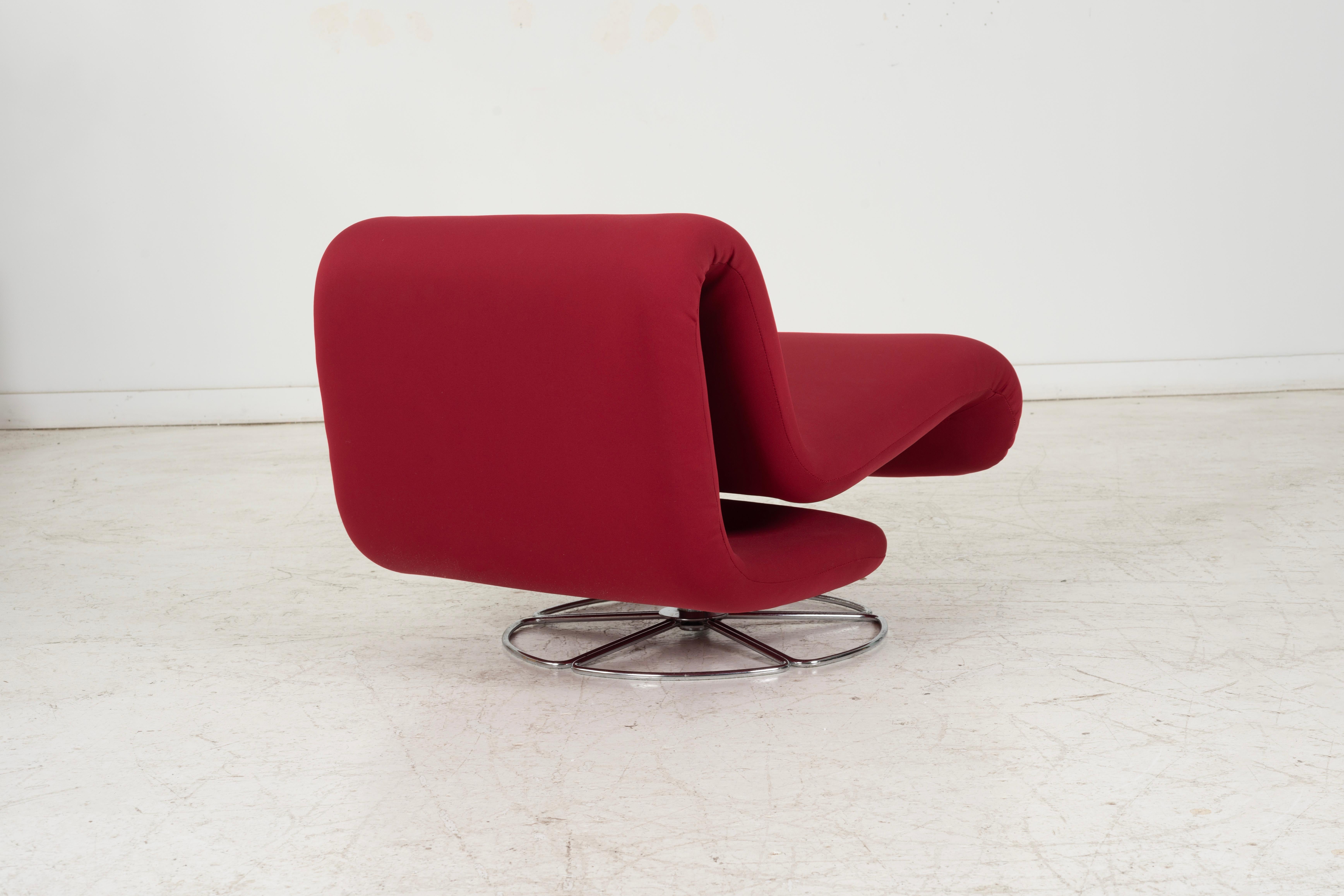 Pierre Paulin Style 1960's Swivel Lounge Chair For Sale 1