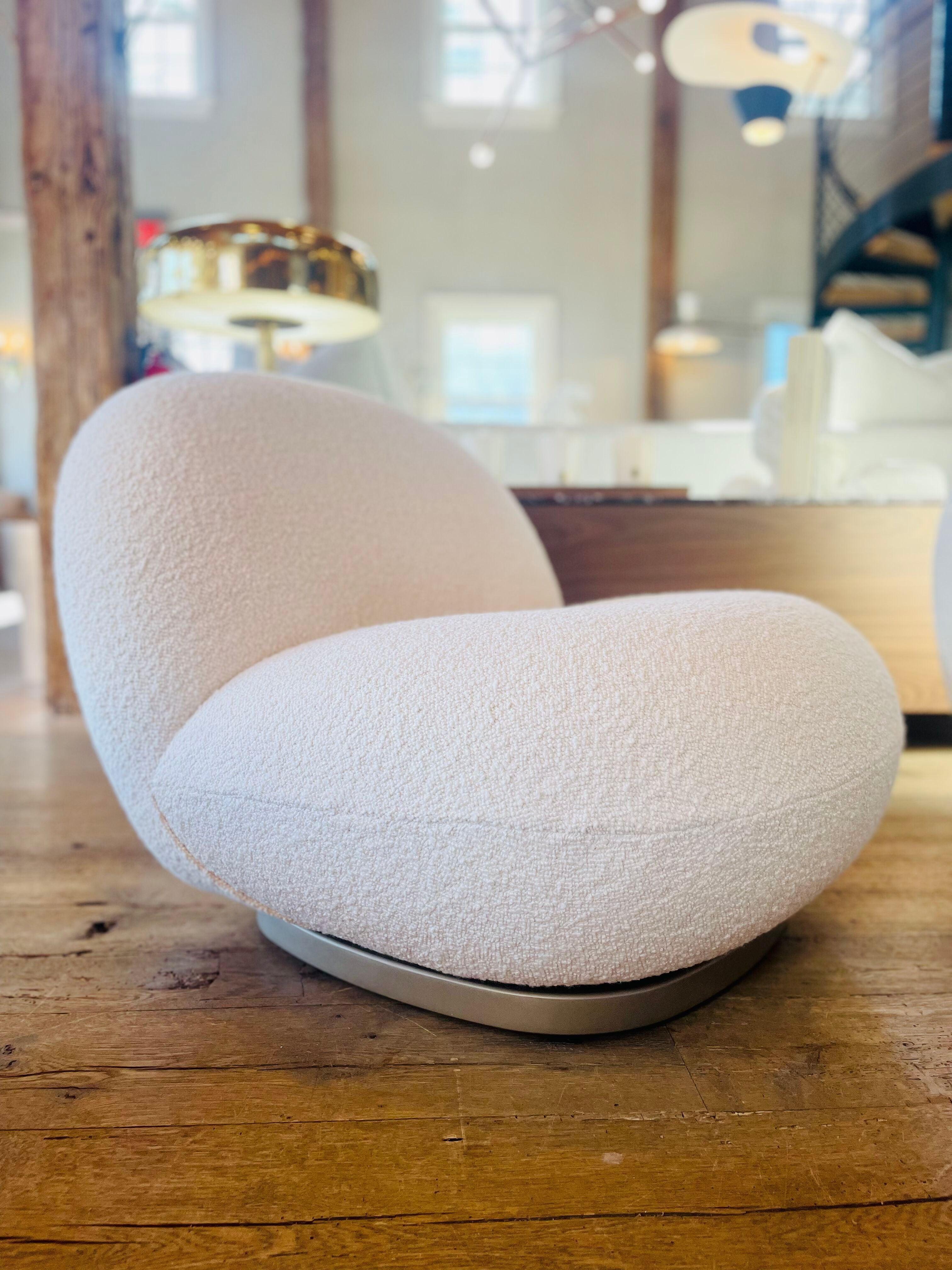 Danois Fauteuil de salon pivotant Pacha de Pierre Paulin par Gubi en vente