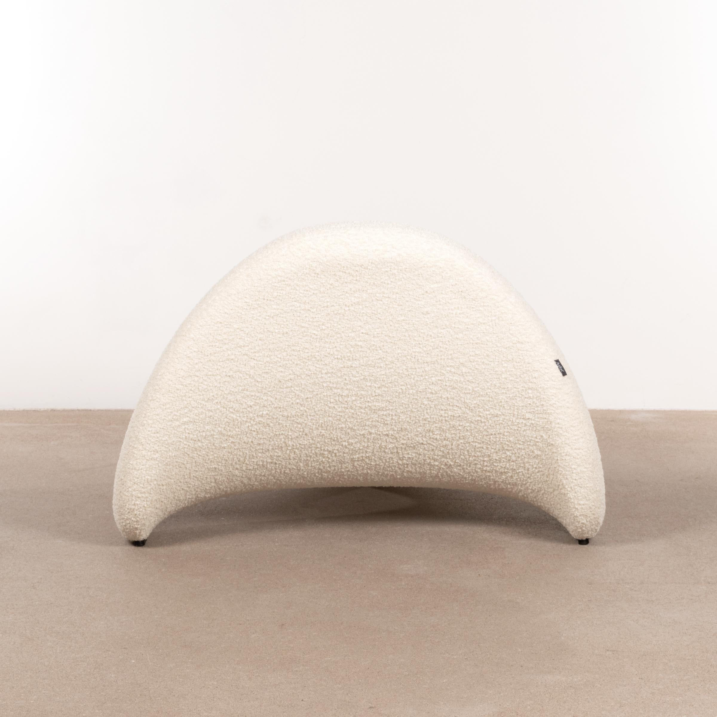 Dutch Pierre Paulin Tongue Lounge Chair in Bouclé Wool by Artifort > for Brigid