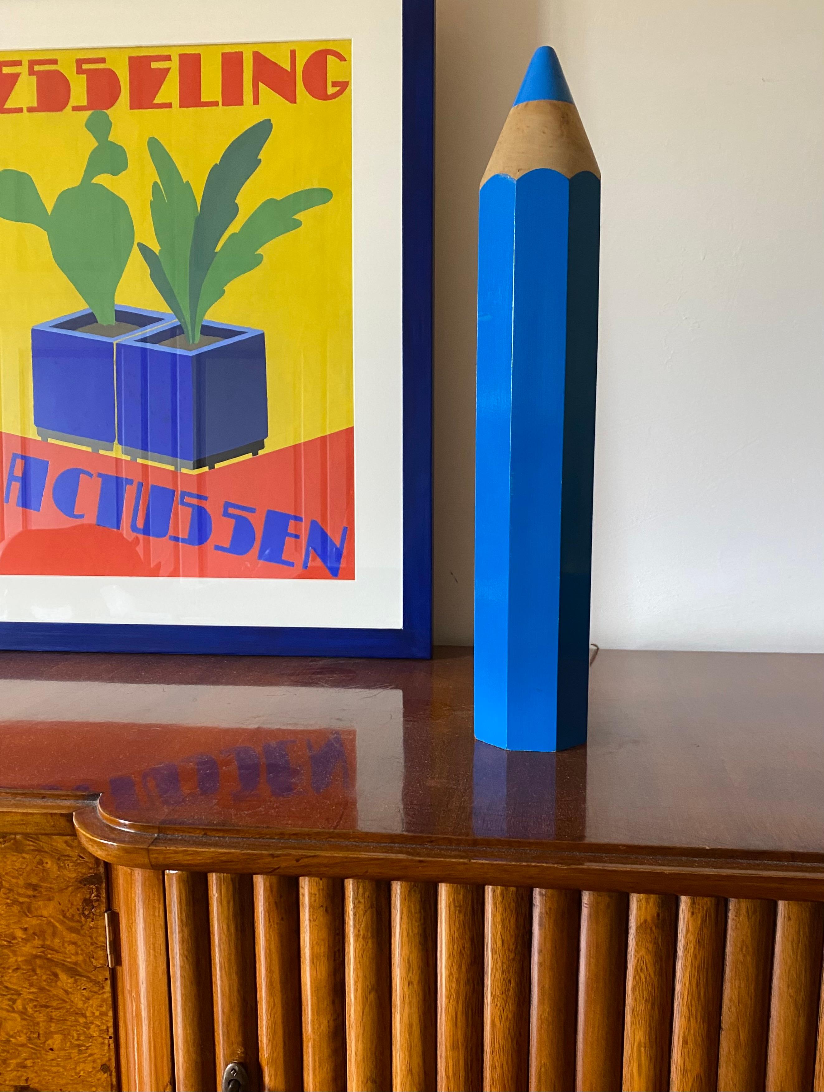 Michel Aroutcheff, lámpara de mesa Pencil azul postmoderna, Ed. Vilac Francia años 80 en venta 5