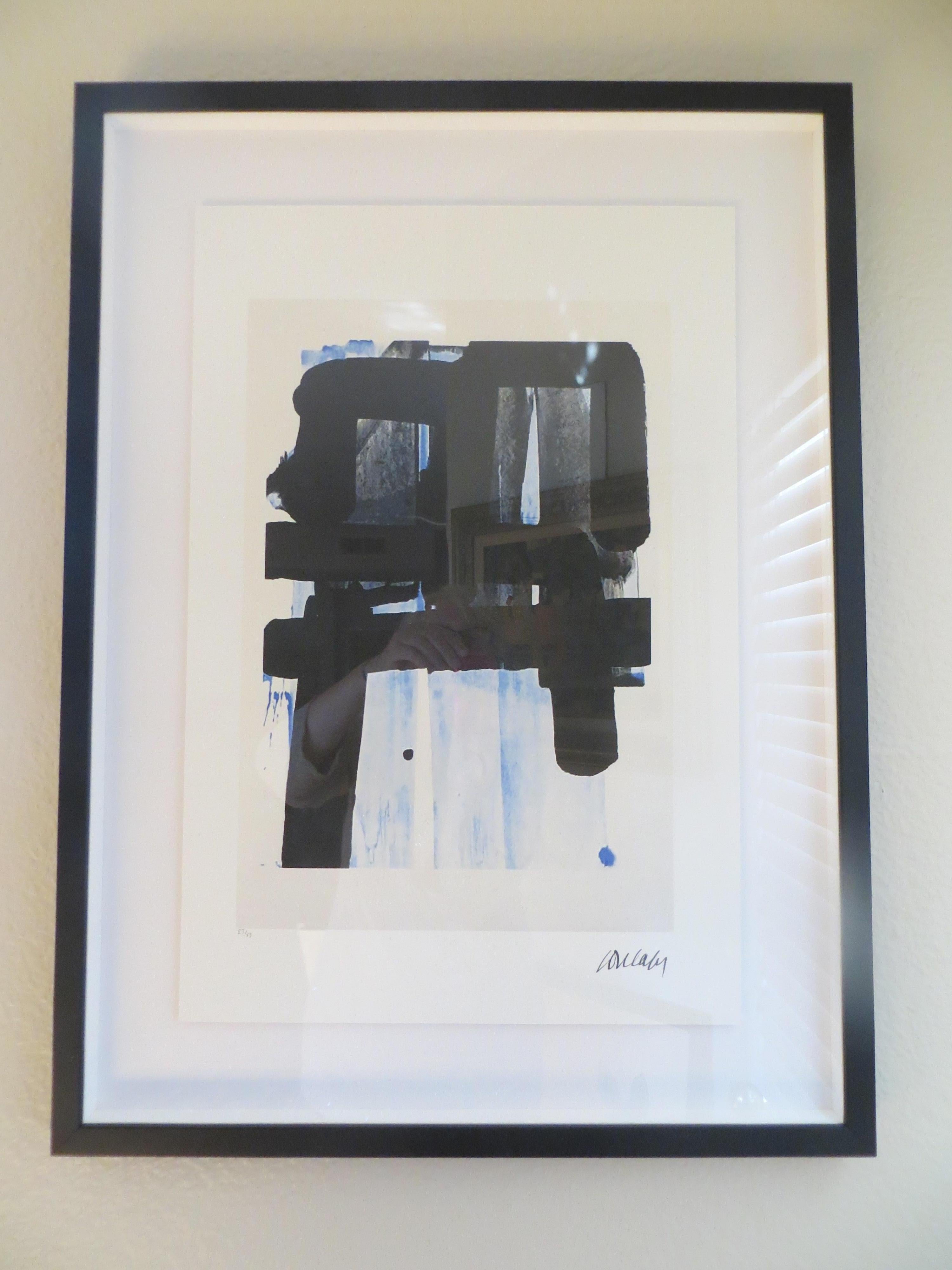 
Serigraphy in color on paper, signed in the plate, Stamp of the editor in bottom on the right. Numbered 36 to 89 ex. in the back 
The certificate of the publisher is attached to the work.
Pierre Soulages is considered a major figure of post-war