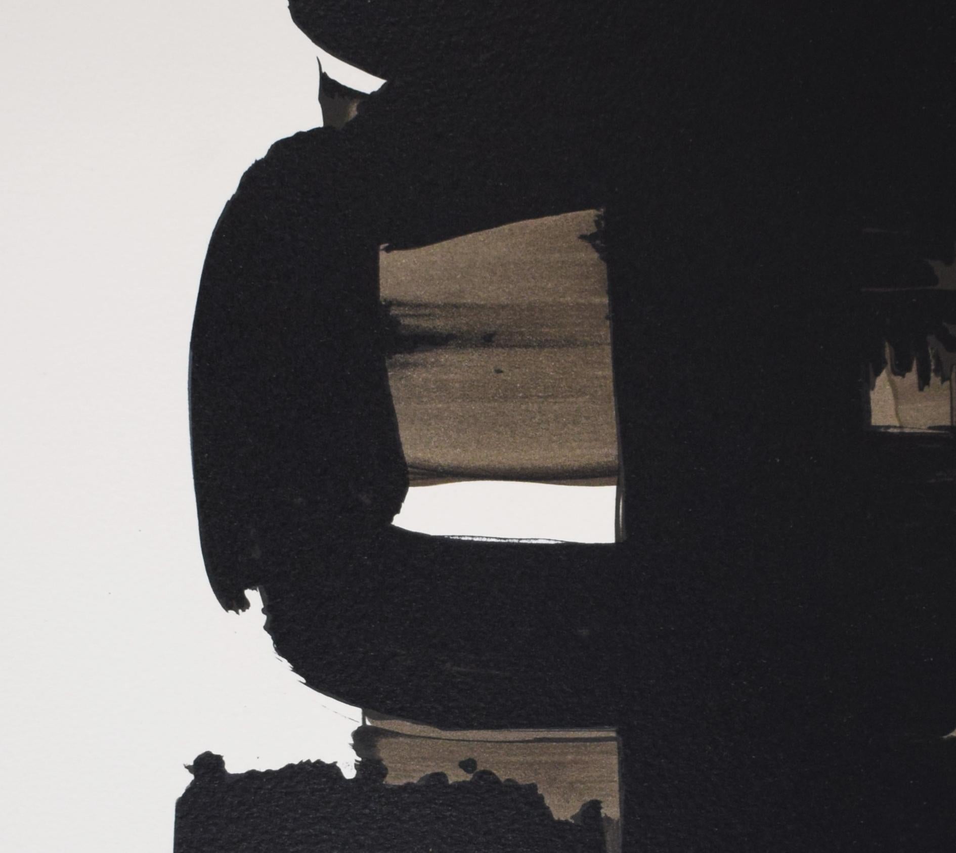 Cette lithographie originale en couleurs est signée à la main au crayon par l'artiste ''Soulages'' dans la marge inférieure droite. 
L'œuvre est également numérotée à la main au crayon, dans la marge inférieure gauche, et fait partie de l'édition de