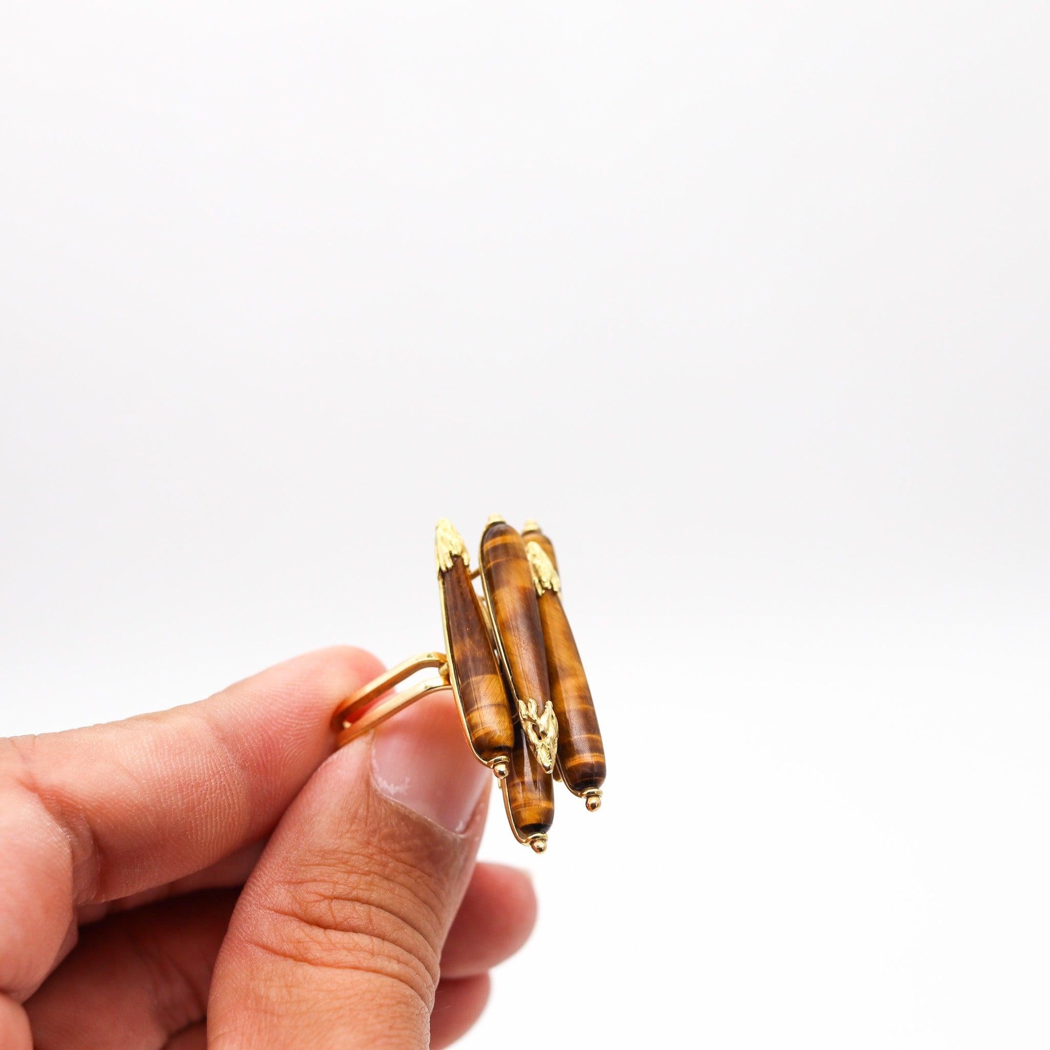 PIERRE STERLÉ 1950 Ultra Modernist Ring In 18Kt Yellow Gold With Five Tiger Eyes For Sale 4